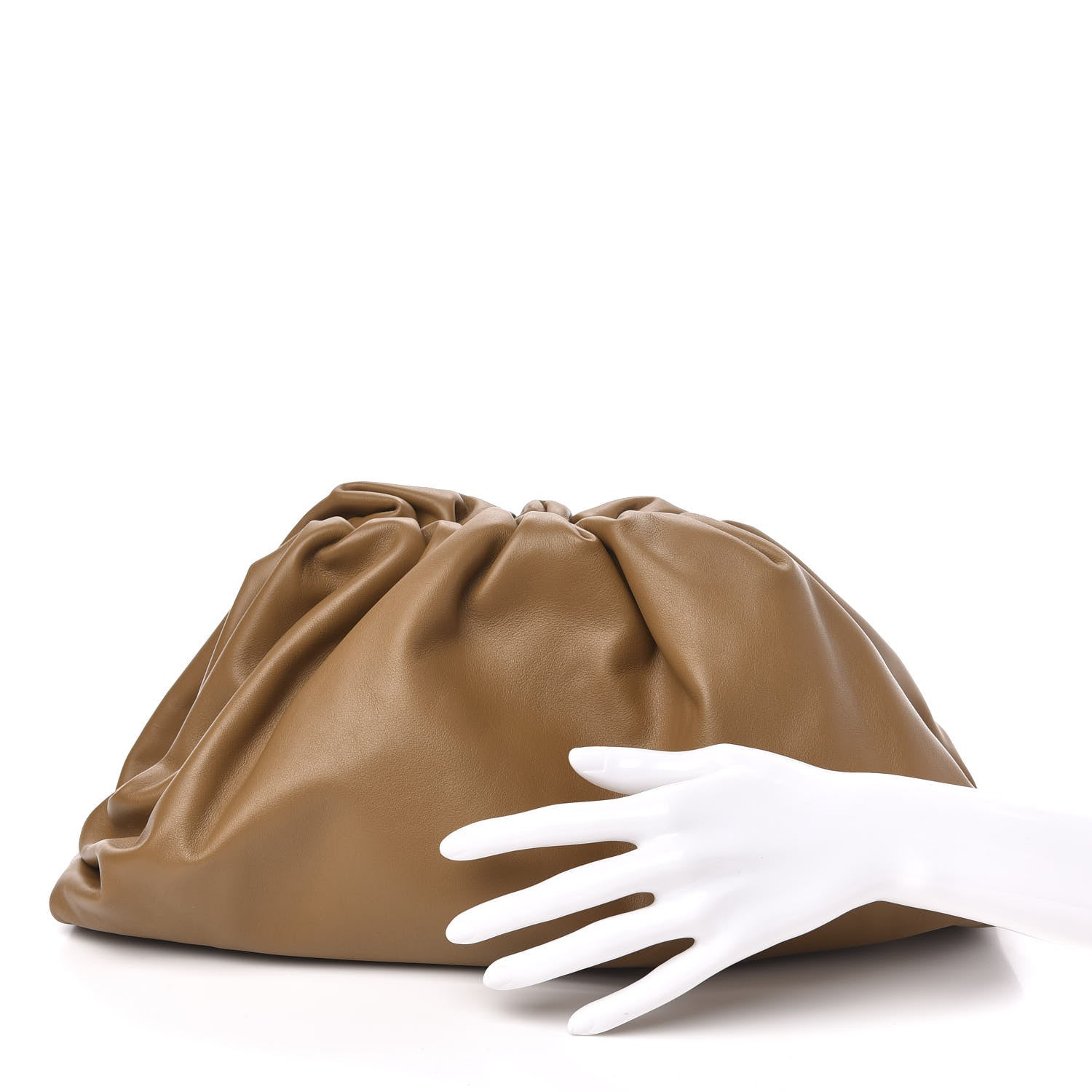Bottega Veneta Smooth Butter Calf The Pouch Oversized Clutch Cammello 2 of 6