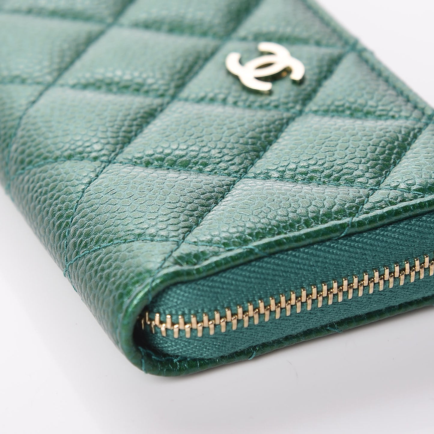Metallic Caviar Quilted Zip Coin Purse Green