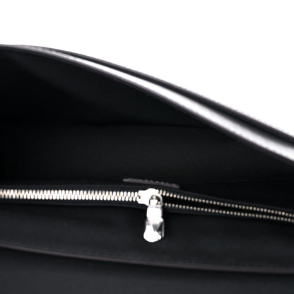 Louis Vuitton Taiga New Flap Messenger Gris 5 of 13