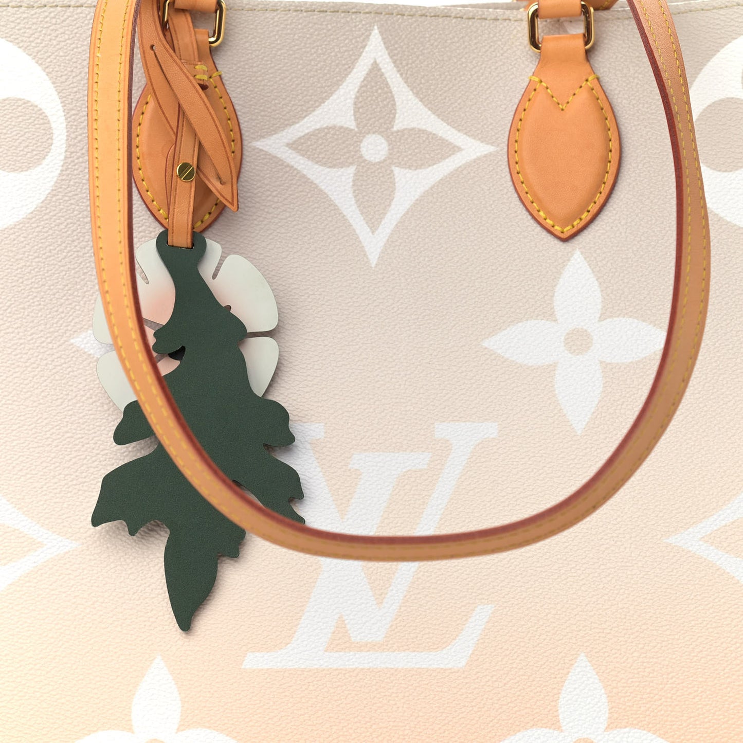 Monogram Giant By The Pool Onthego GM Brume