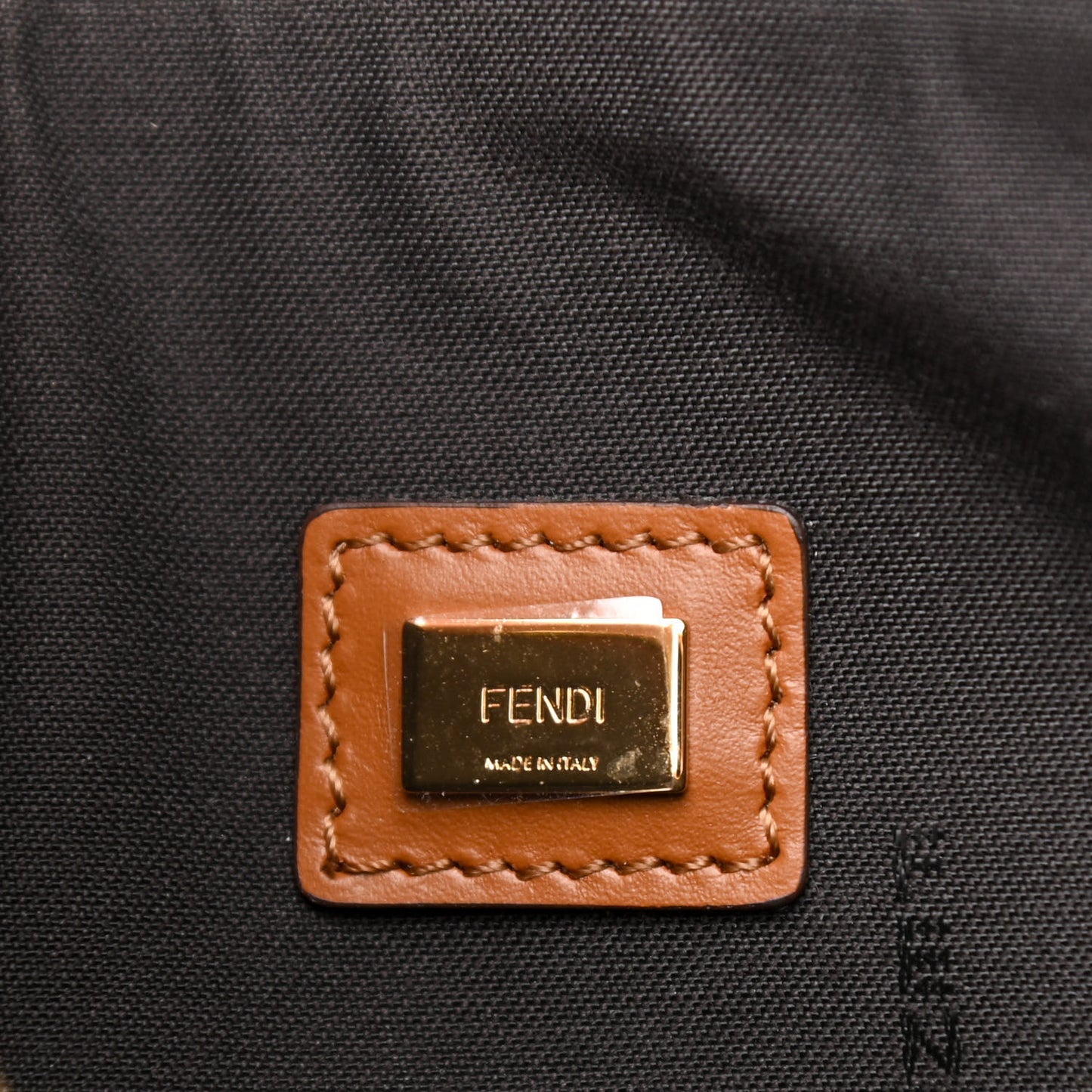 Vitello King Logo Embossed Medium Flat Pouch Cuoio