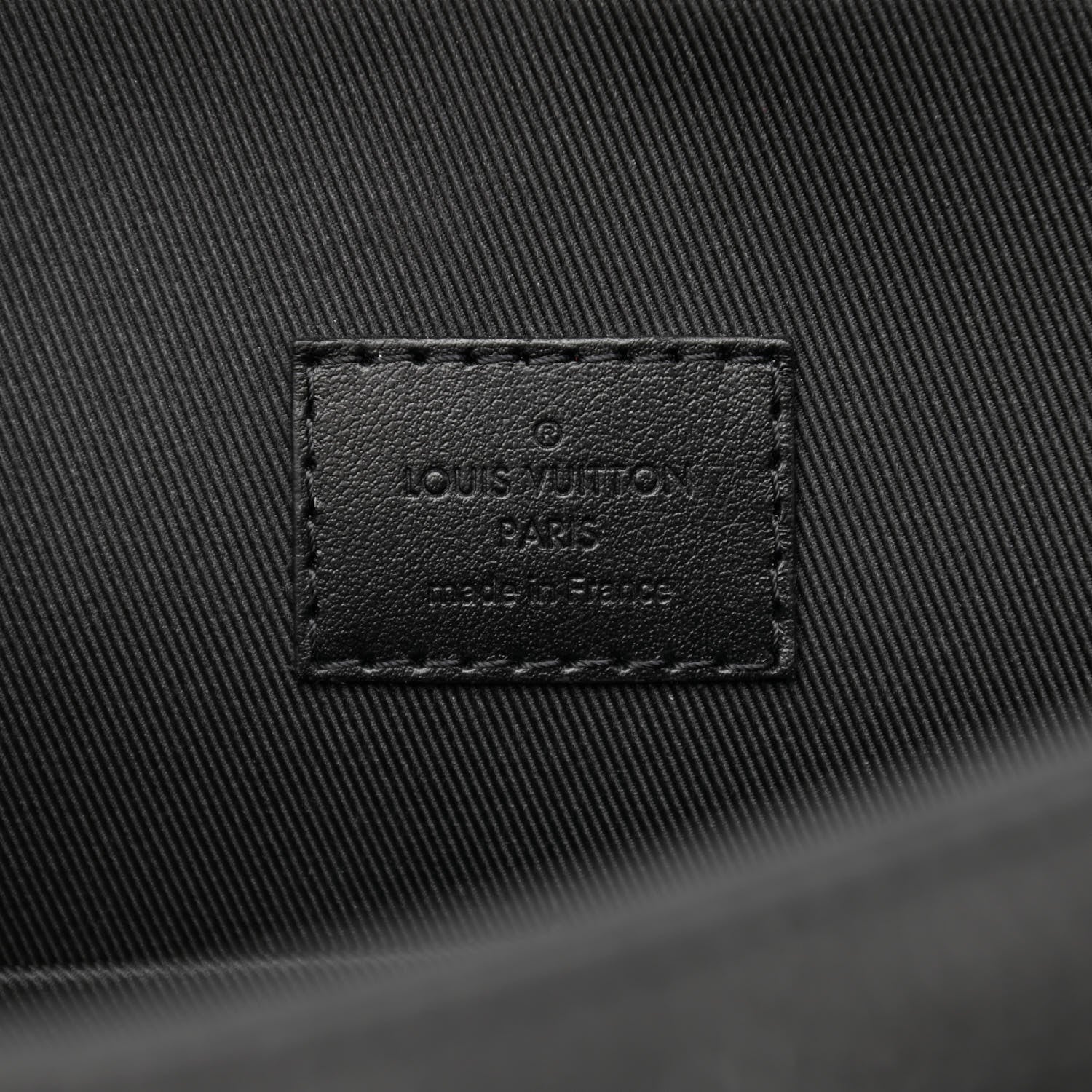 Louis Vuitton Taurillon Christopher Messenger Black 6 of 10