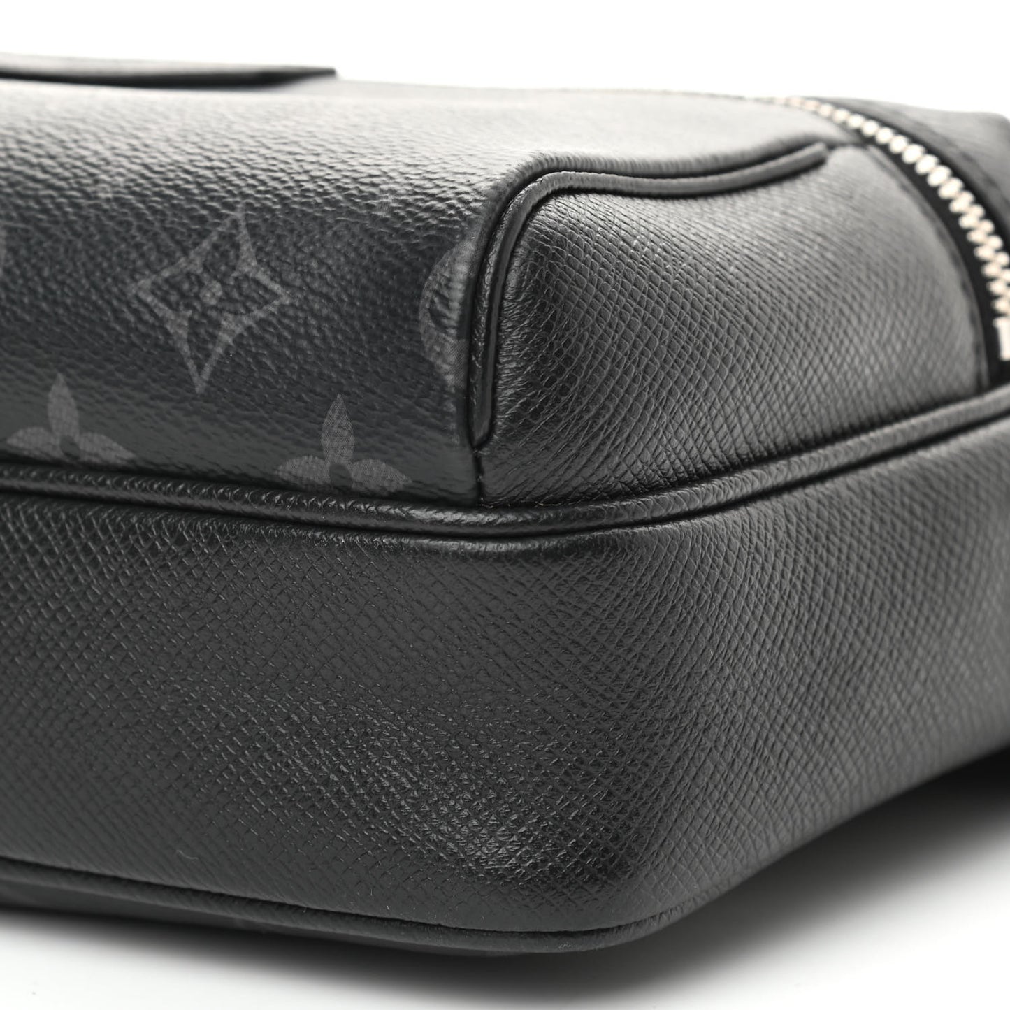 Taiga Monogram Eclipse Outdoor Messenger Black
