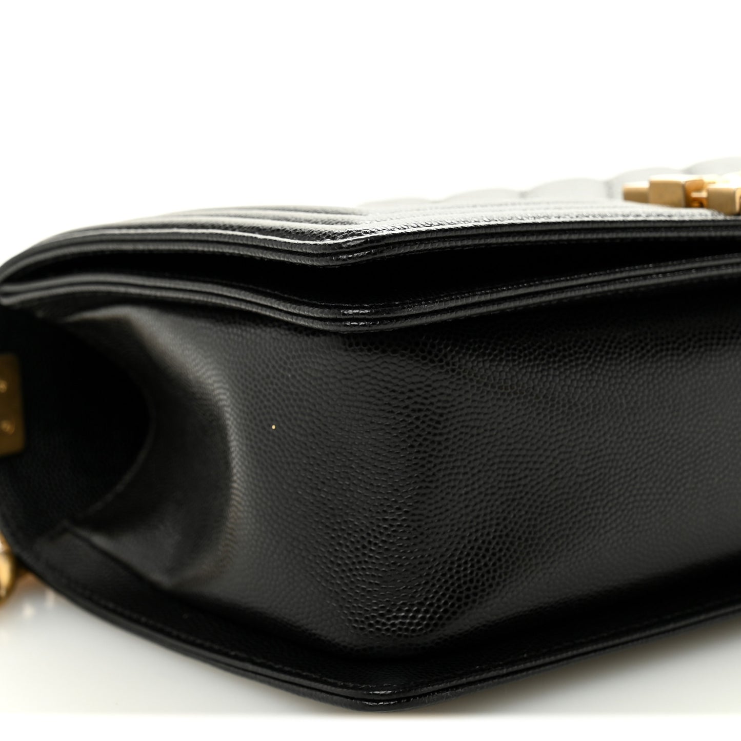Caviar Quilted Medium Boy Flap Black