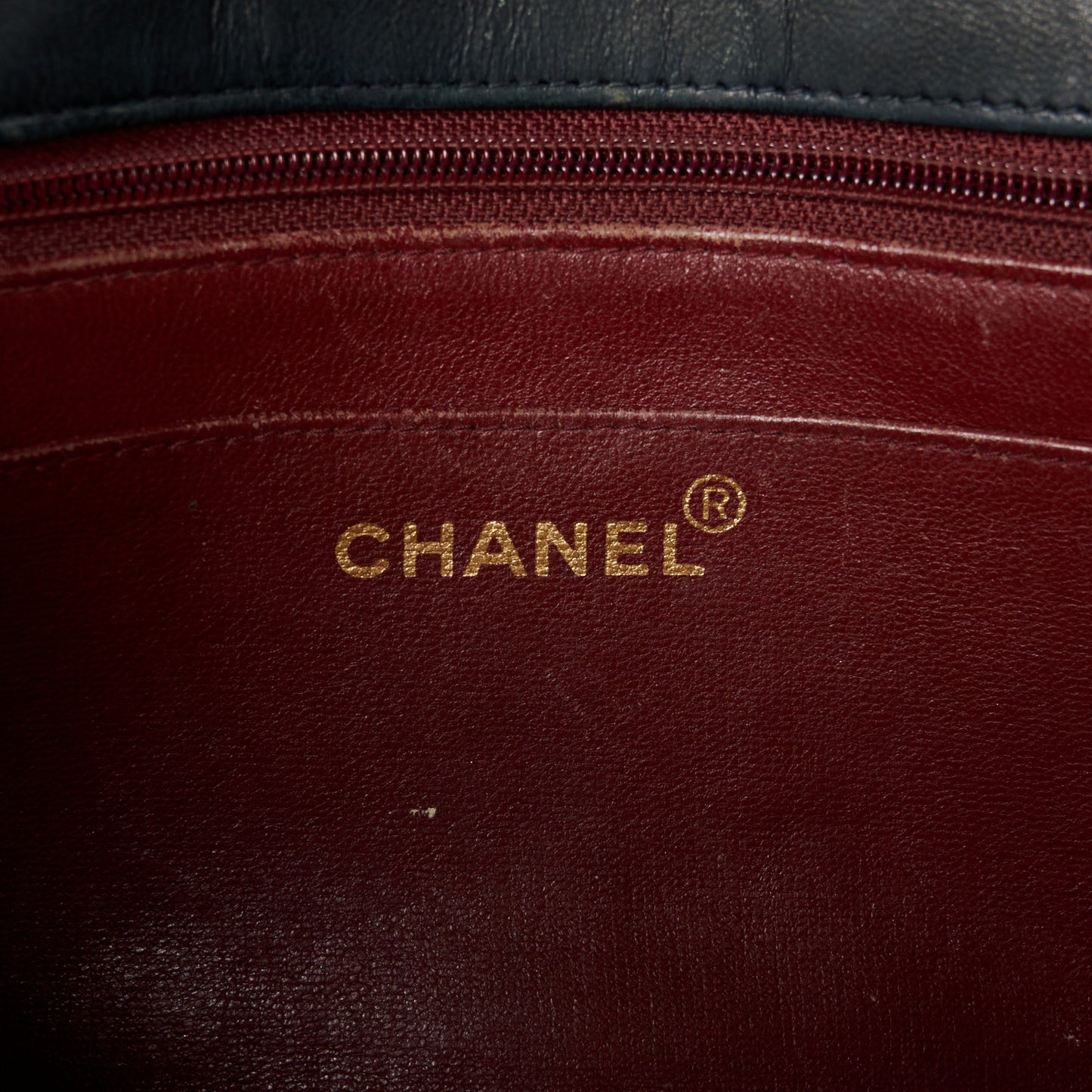 Lambskin Vertical Quilted Small Single Flap Black