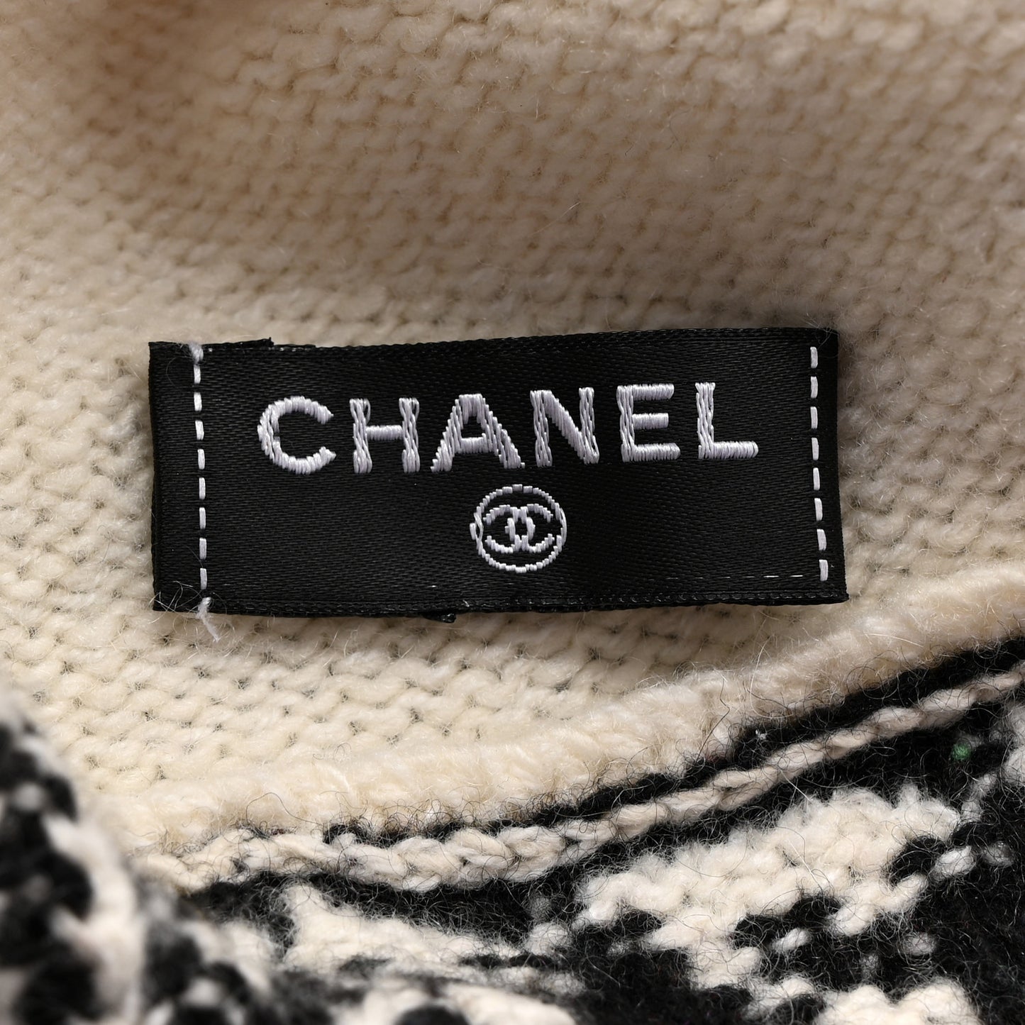 Cashmere Houndstooth CC Beanie Hat White Black
