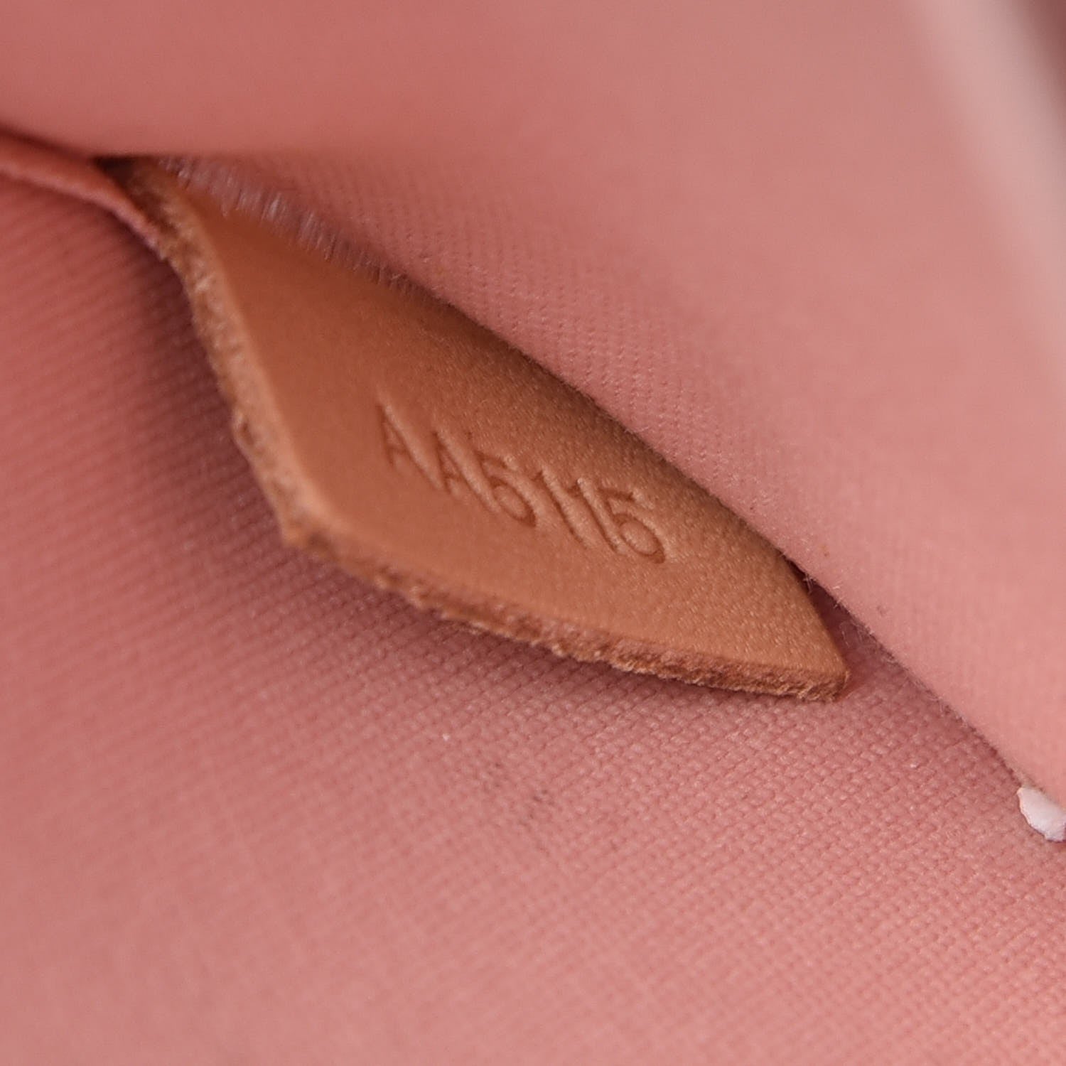 Louis Vuitton Vernis Santa Monica Clutch Rose Ballerine 7 of 8