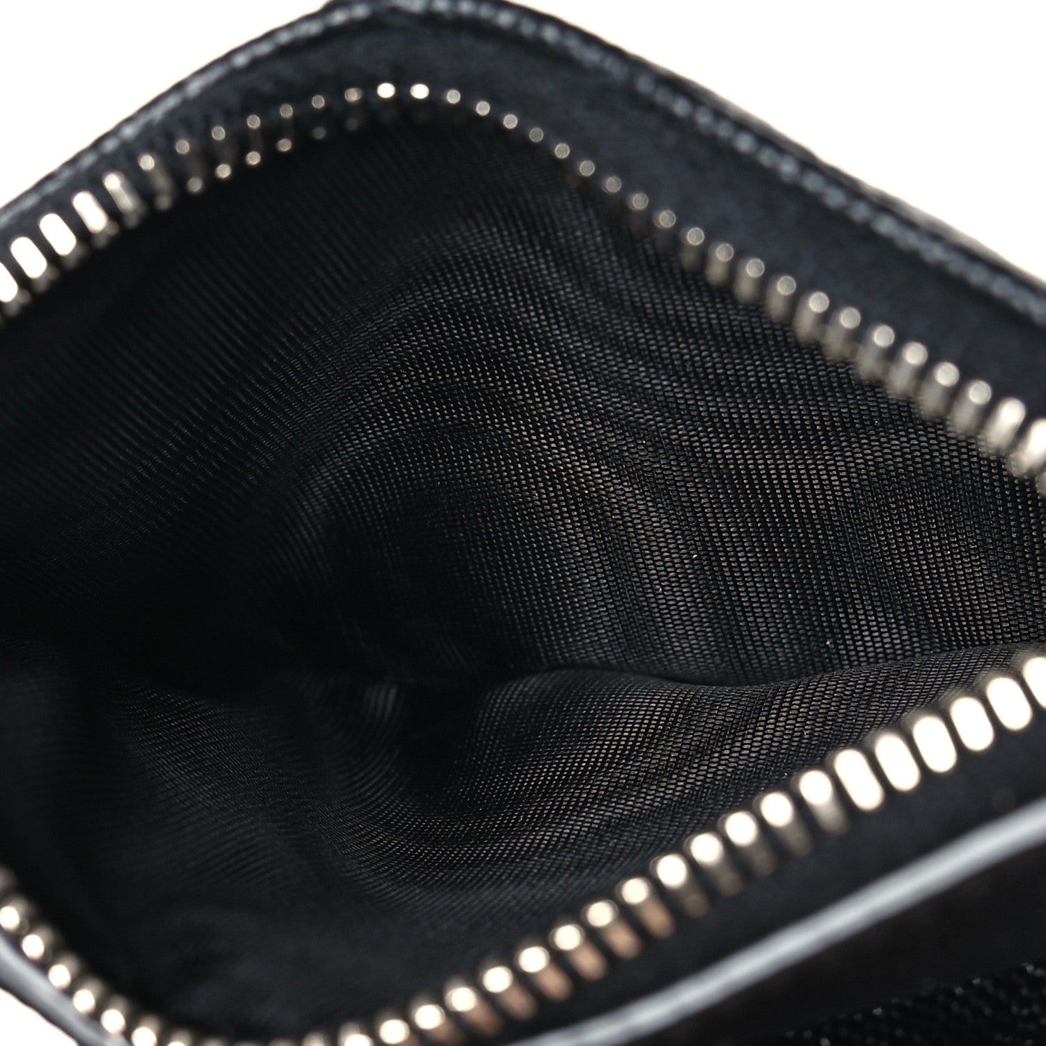 Saint Laurent Grain De Poudre Matelasse Chevron Monogram Zipped Two-Part Wallet Black 6 of 9