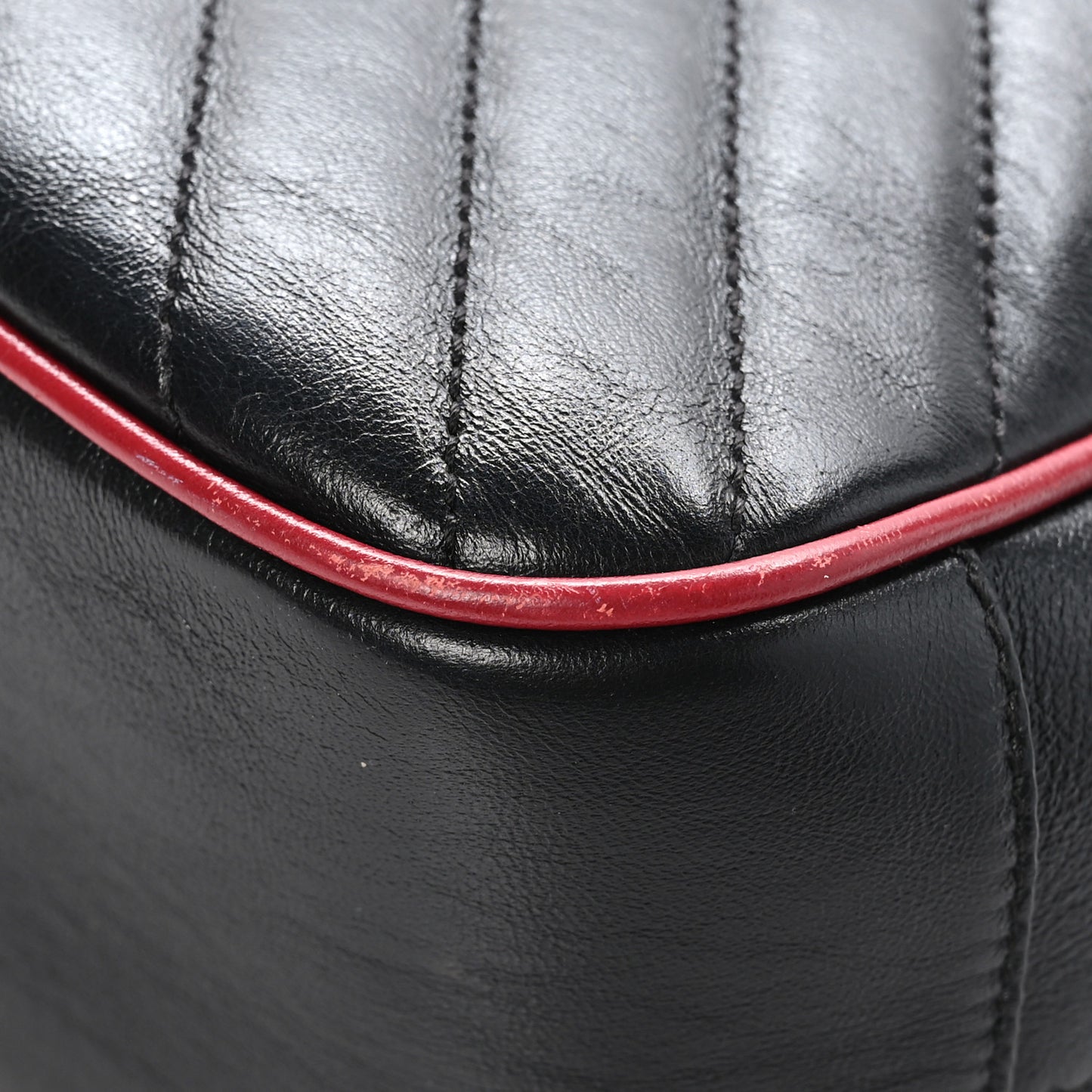 Vintage Effect Calfskin Matelasse Diagonal Small Torchon GG Marmont Bamboo Top Handle Shoulder Bag Black Romantic Cherry