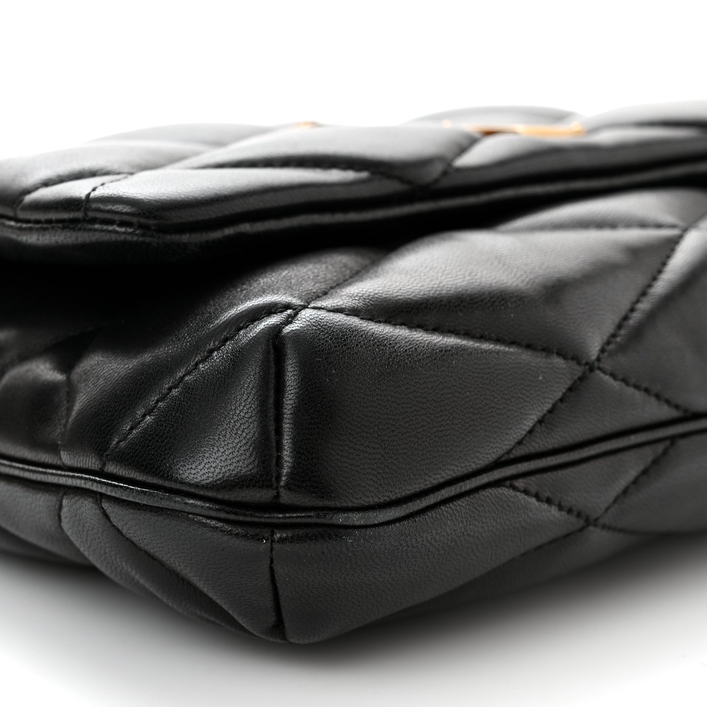 Lambskin Quilted Le 57 Diamond Shoulder Bag Black