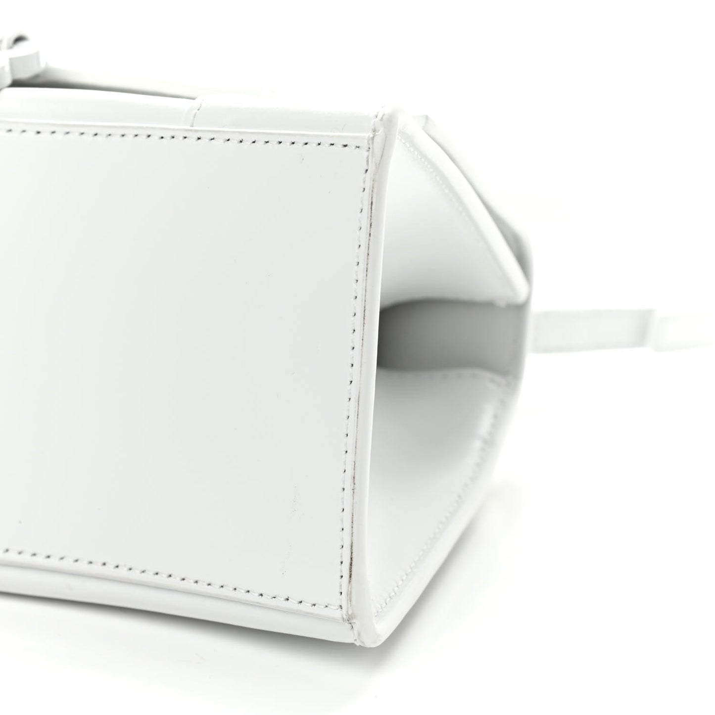 Shiny Box Calfskin Tonal B Small Hourglass Top Handle Bag White