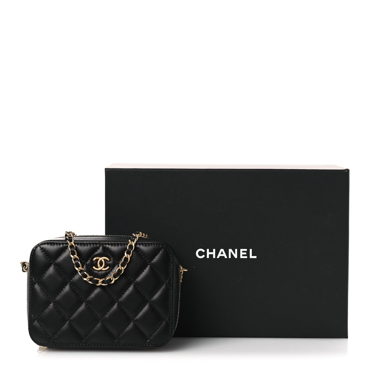 Lambskin Quilted CC Pearl Crush Camera Case Black