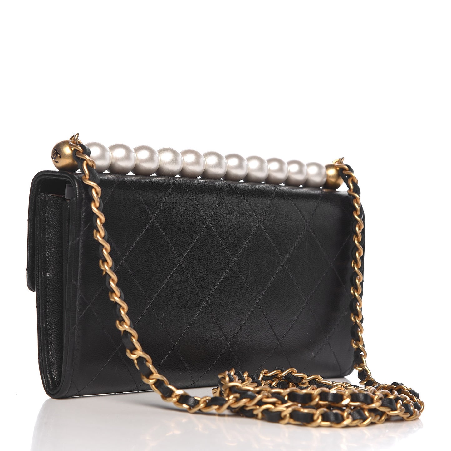 Goatskin Stitched Pearl Clutch With Chain Black