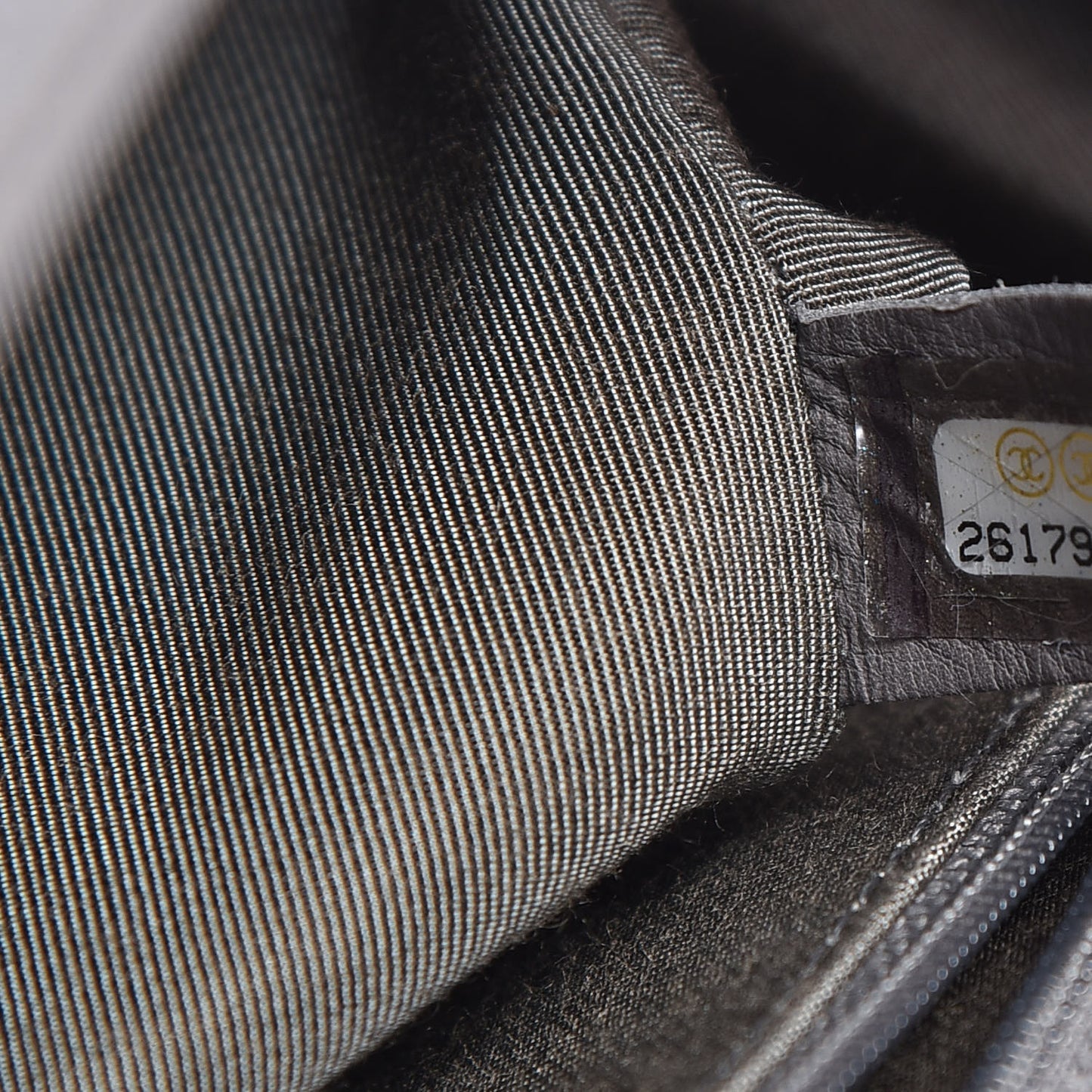 Caviar Quilted New Medium Boy Flap Grey