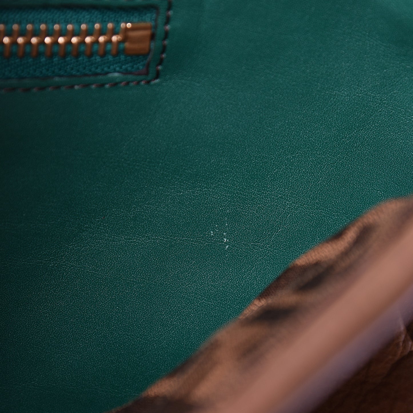 Buffalo Vitello Large Peekaboo Iconic Satchel Tobacco Verde