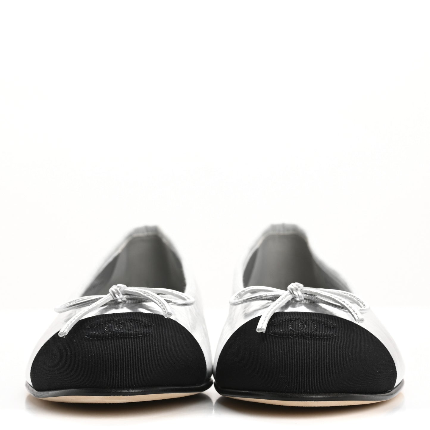 Laminated Crumpled Lambskin Grosgrain Cap Toe CC Ballerina Flats 39.5 Silver Black