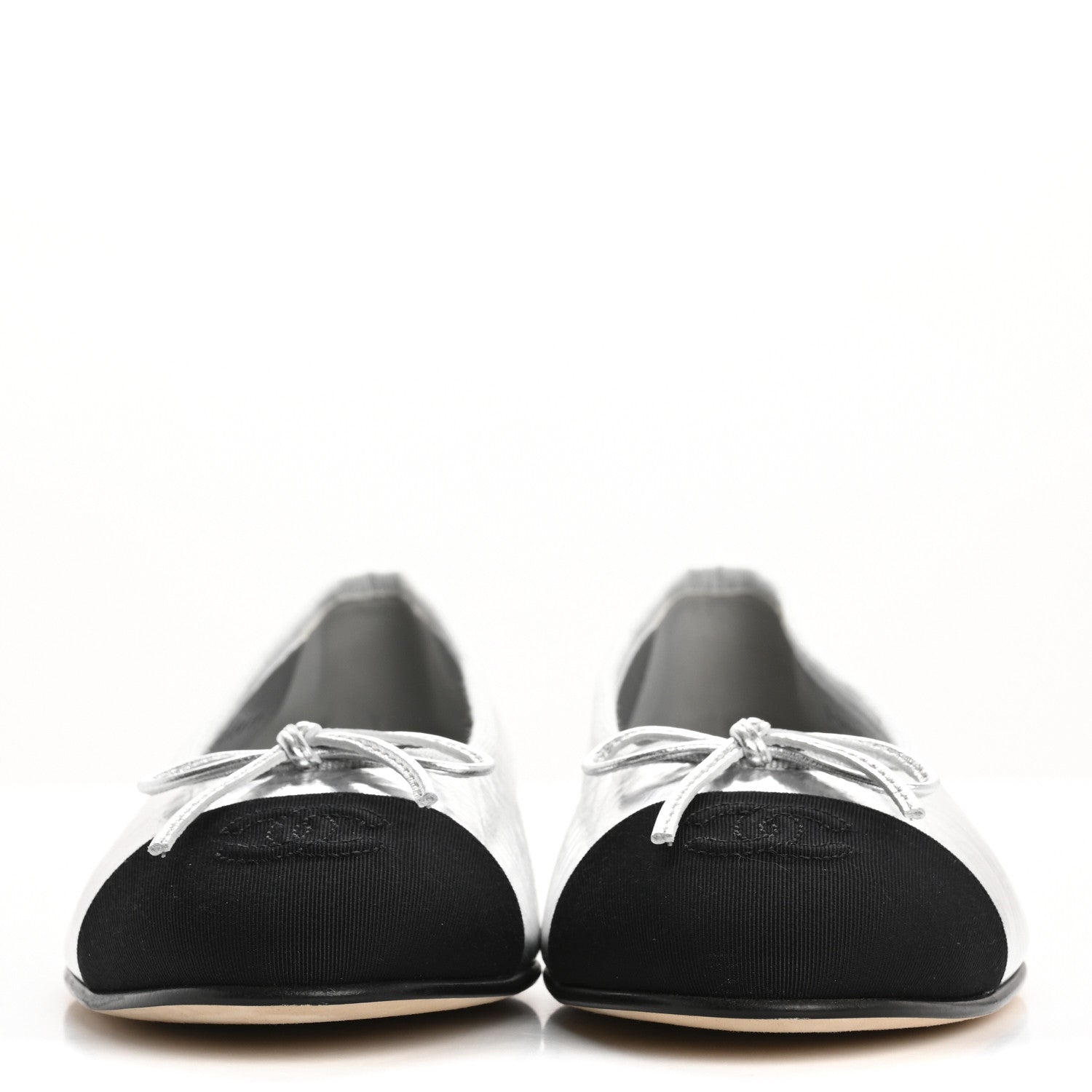 Chanel Laminated Crumpled Lambskin Grosgrain Cap Toe CC Ballerina Flats 39.5 Silver Black 3 of 12