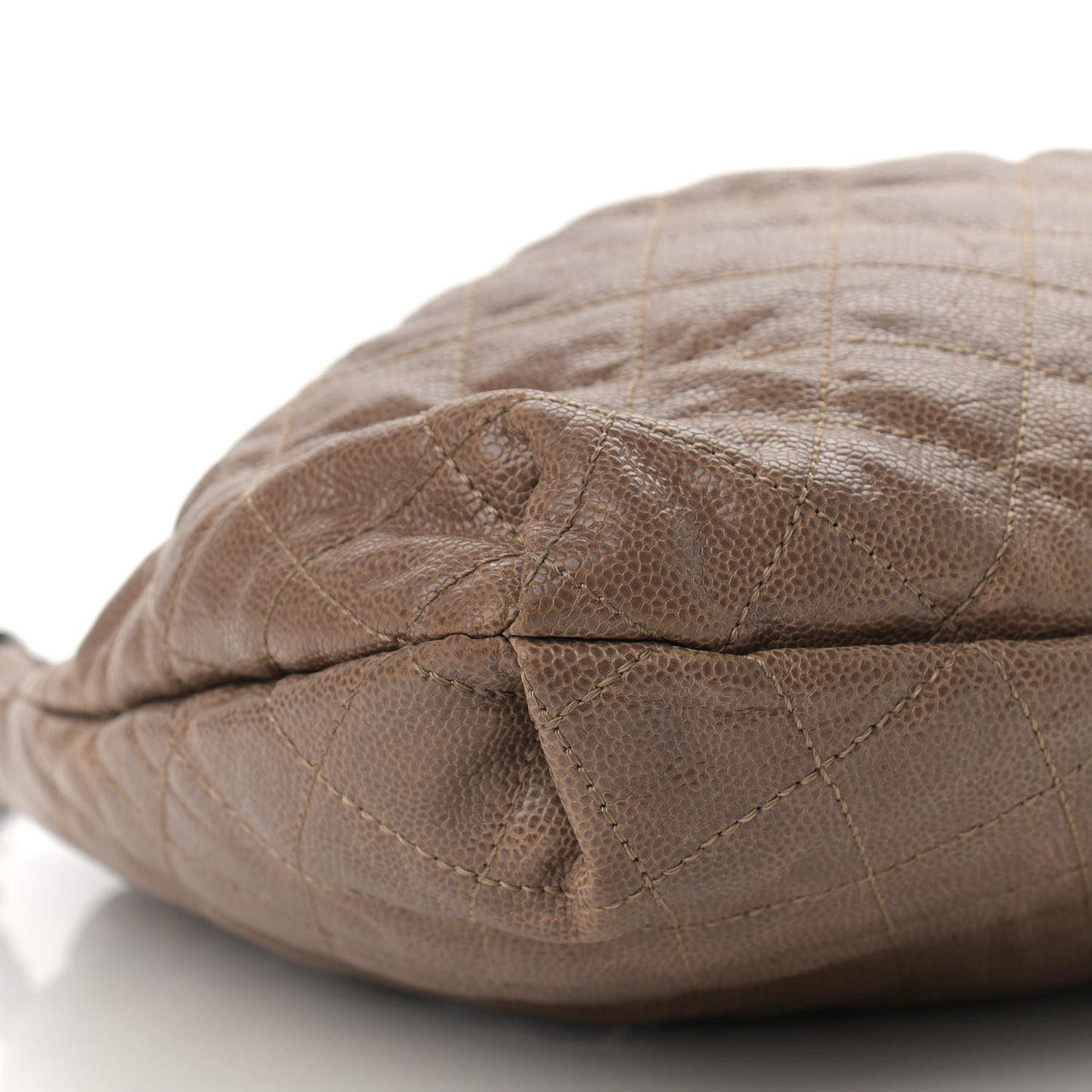Distressed Glazed Caviar Quilted Large Elastic Tote Brown