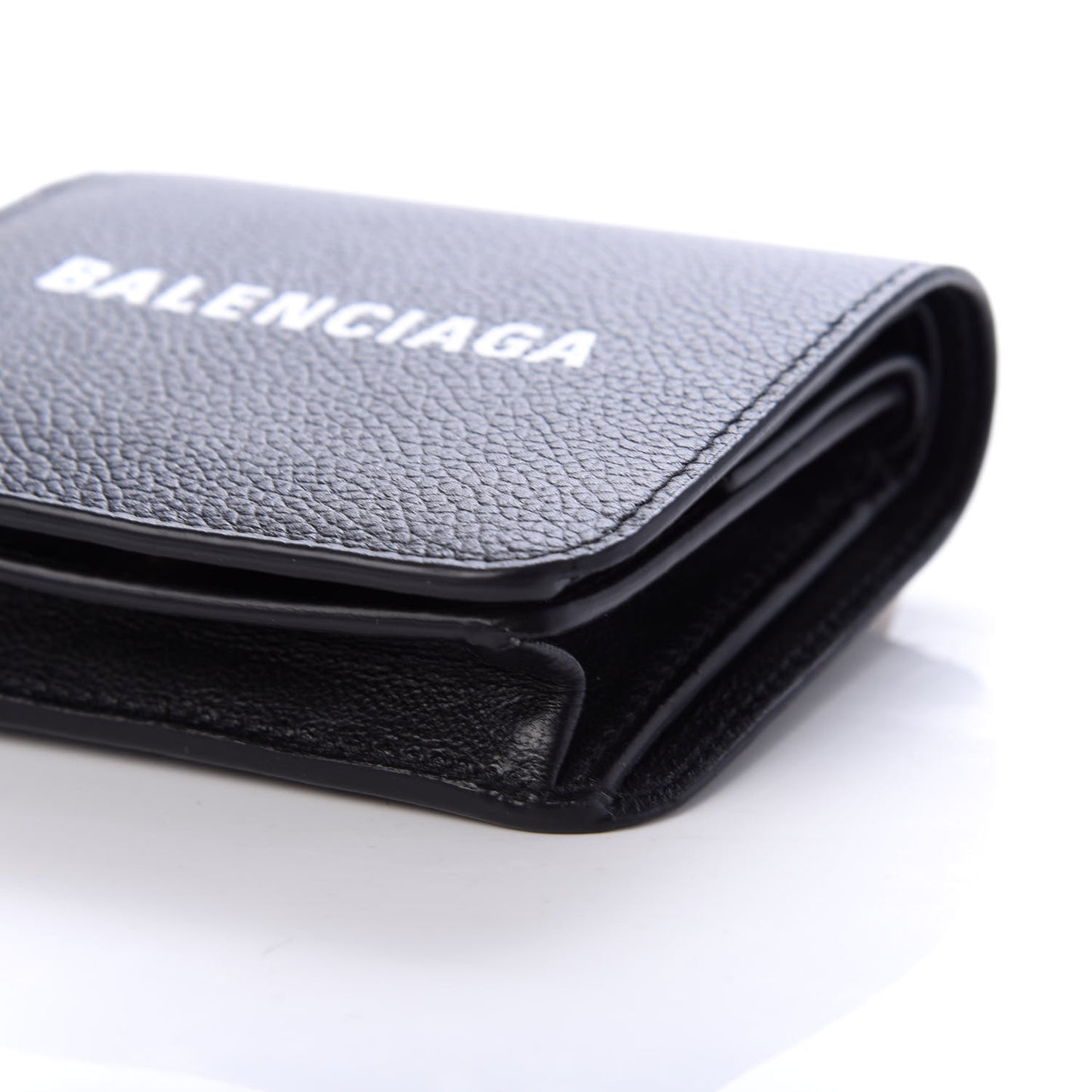 Grained Calfskin Logo Mini Cash Wallet On Chain Black White