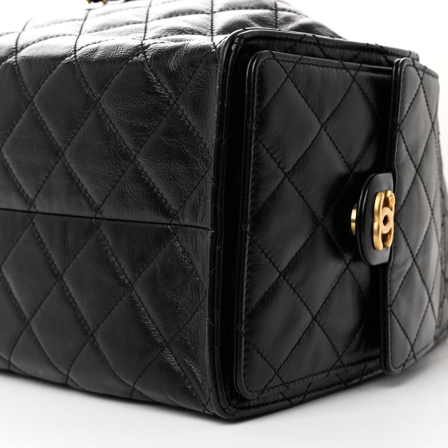Shiny Crumpled Calfskin Quilted Medium Chanel 25 Handbag Black