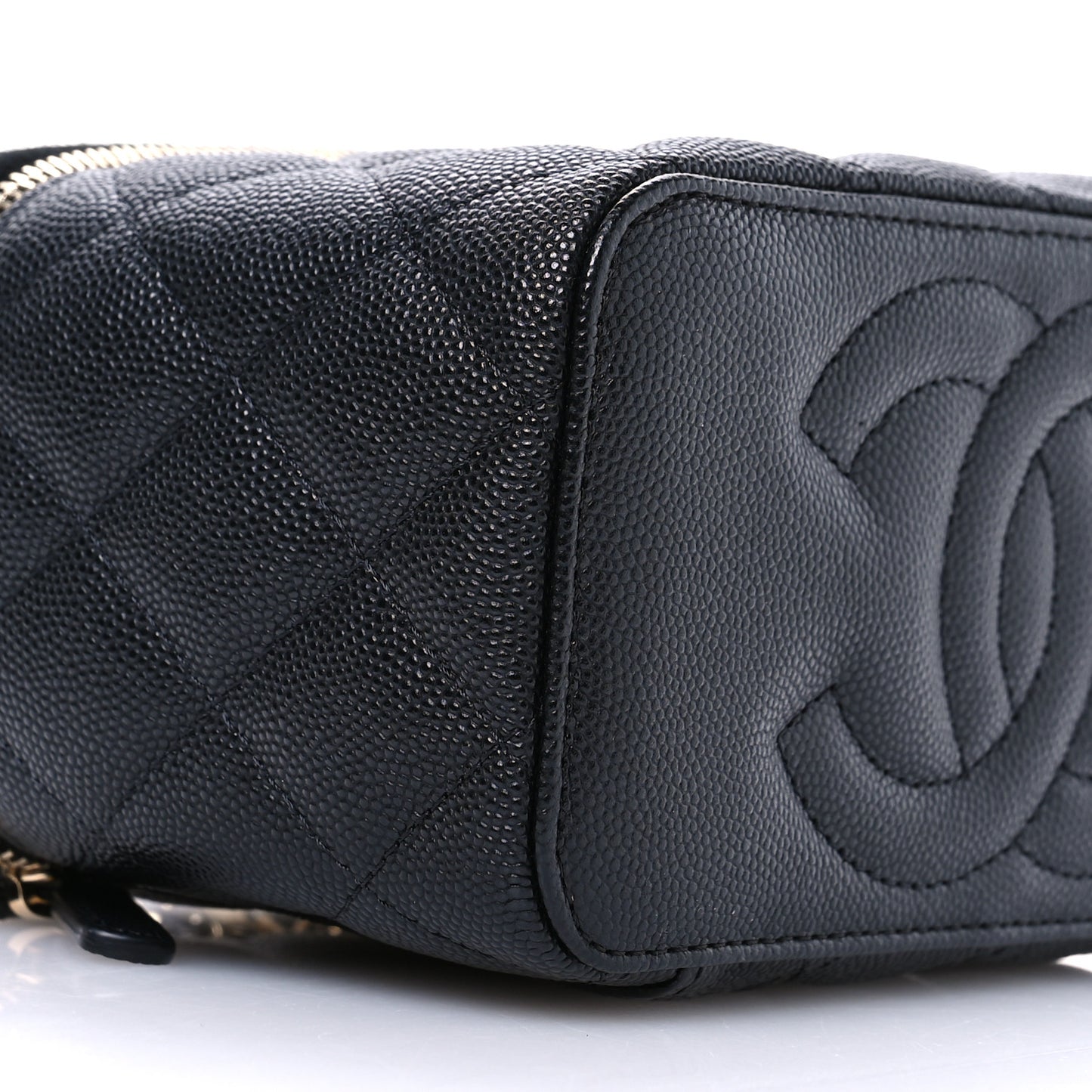 Caviar Quilted Small Vanity Case With Chain Black