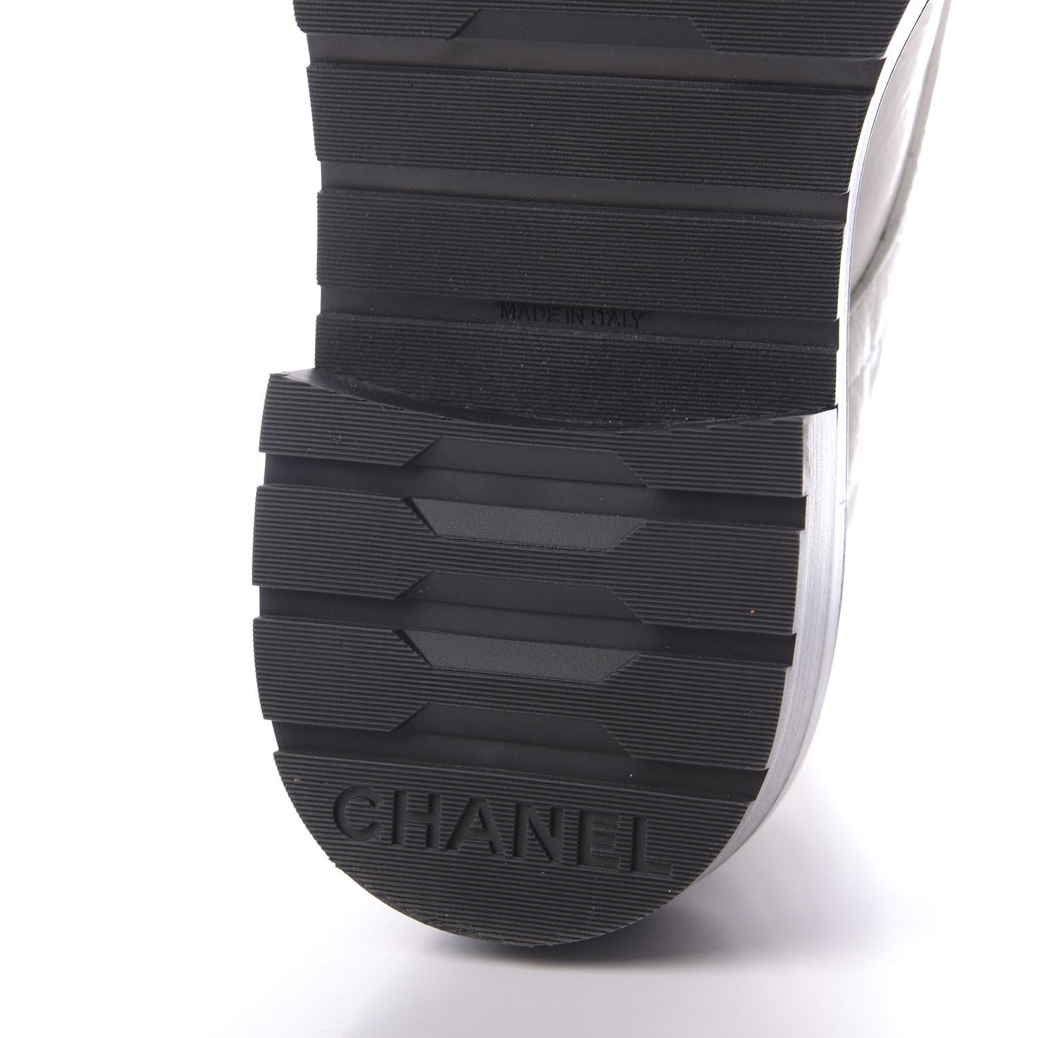 Chanel Shiny Goatskin Calfskin Quilted Lace Up Combat Boots 37.5 White Black 8 of 10