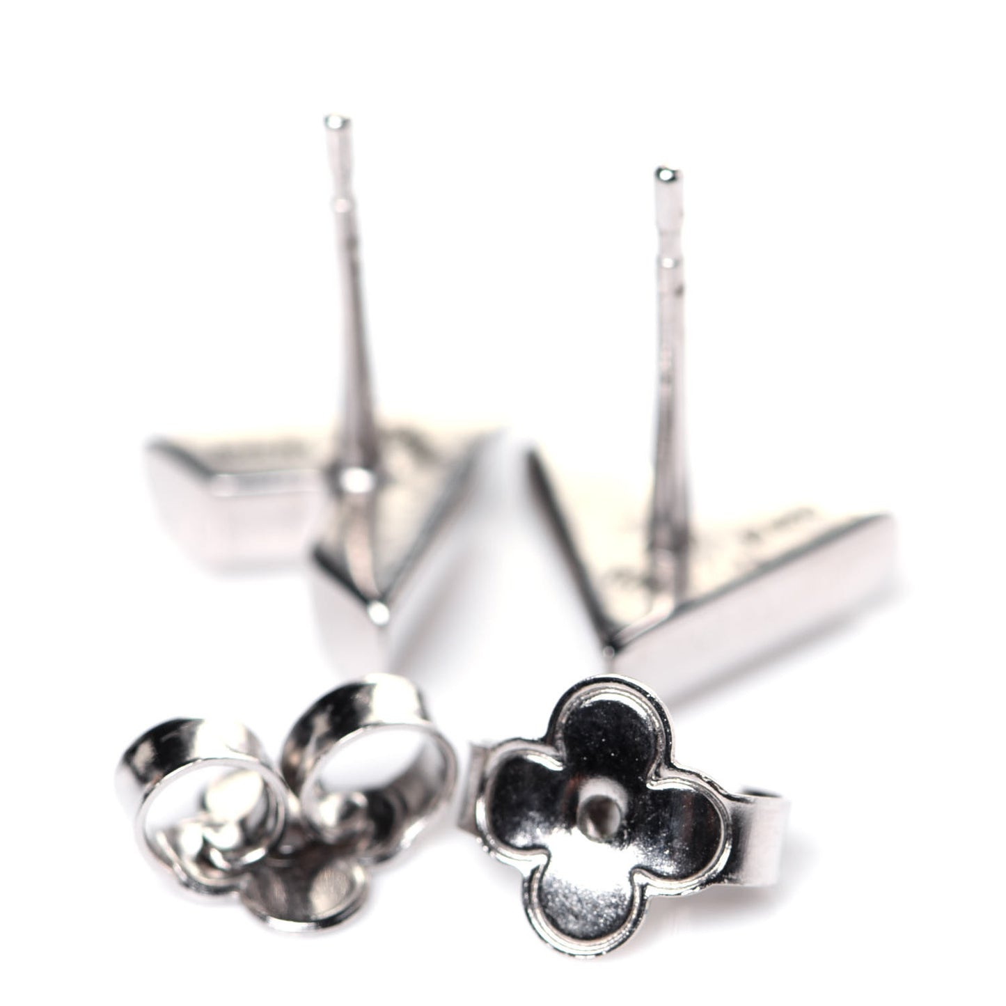 Essential V Stud Earrings Silver