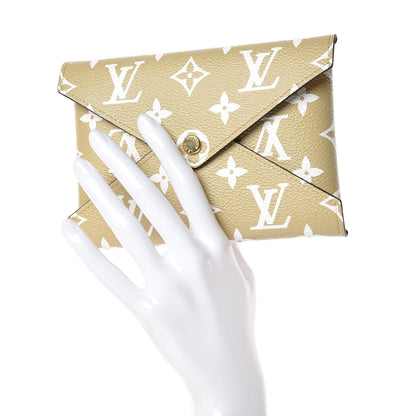 Louis Vuitton Monogram Giant Kirigami Pochette Set 5 of 10