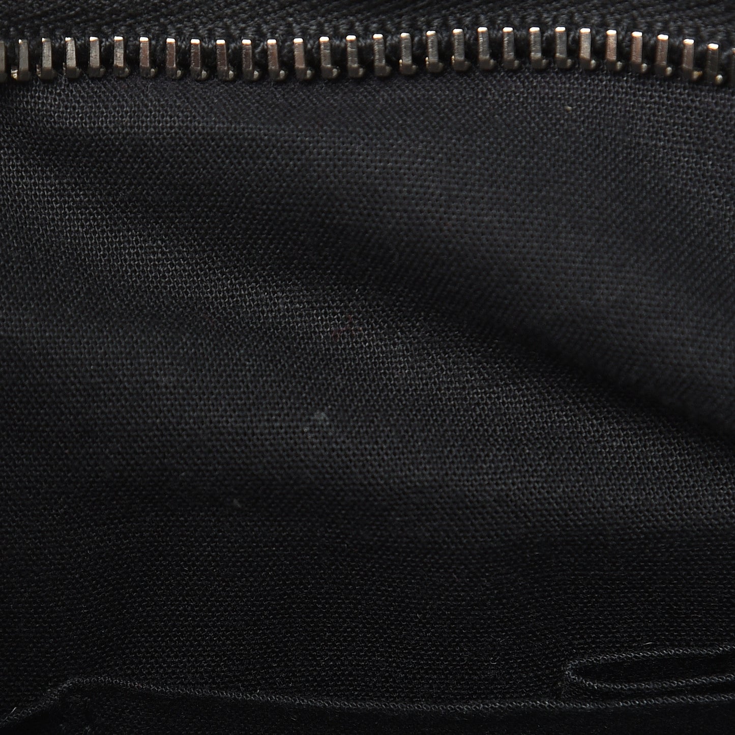 Chevre Silver Metallic Edge Hardware City Black
