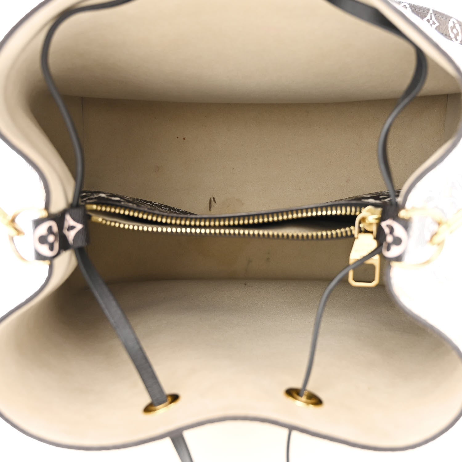 Louis Vuitton Monogram Giant Jungle NéoNoé Ivory 5 of 13