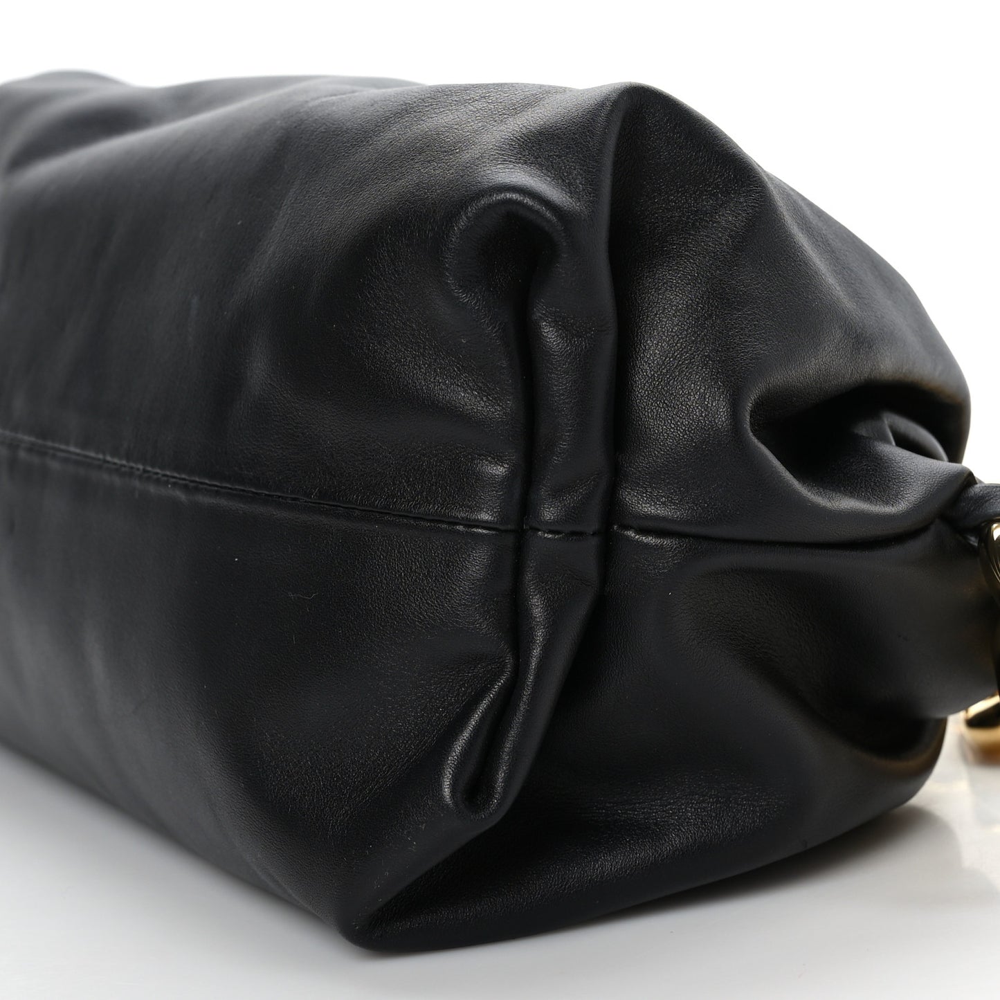 Calfskin The Pouch Chain Black
