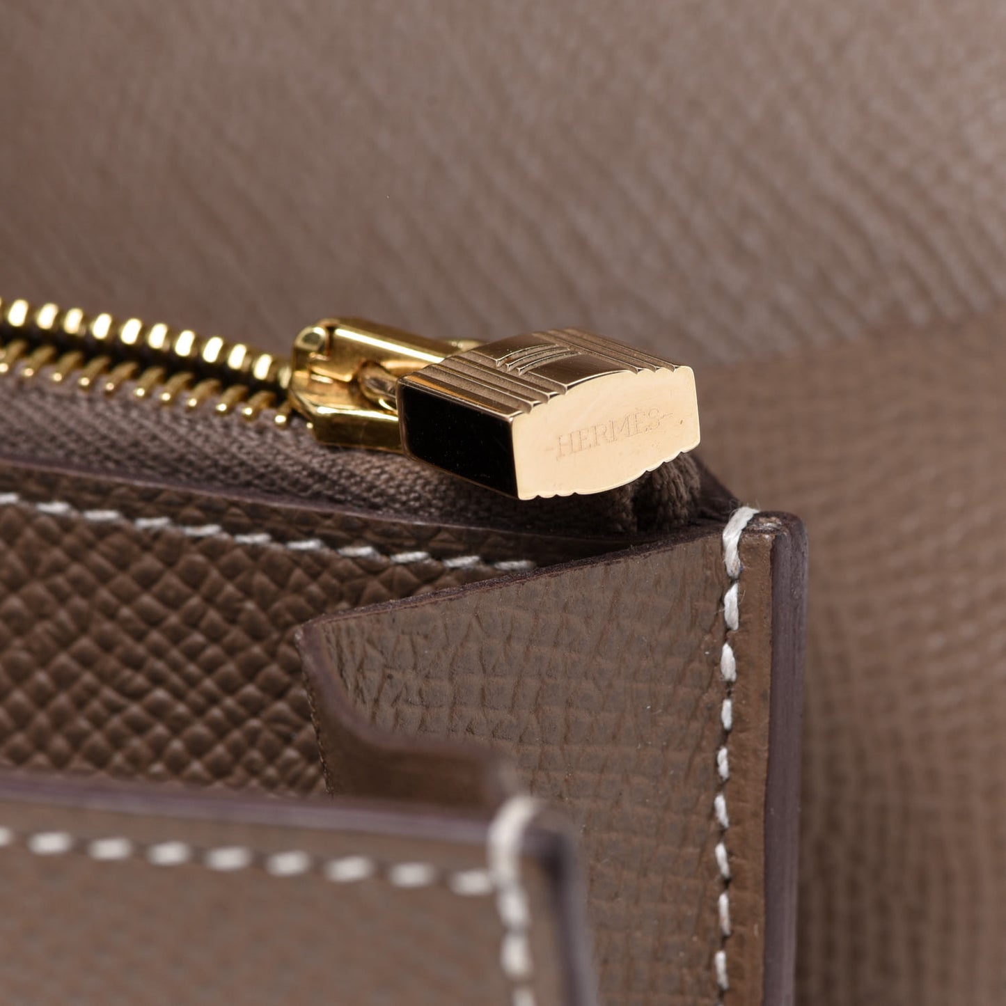 Epsom Kelly Longue Wallet Etoupe