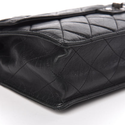 Chanel Washed Lambskin Maxi Take Away Flap Bag Black 18 of 20