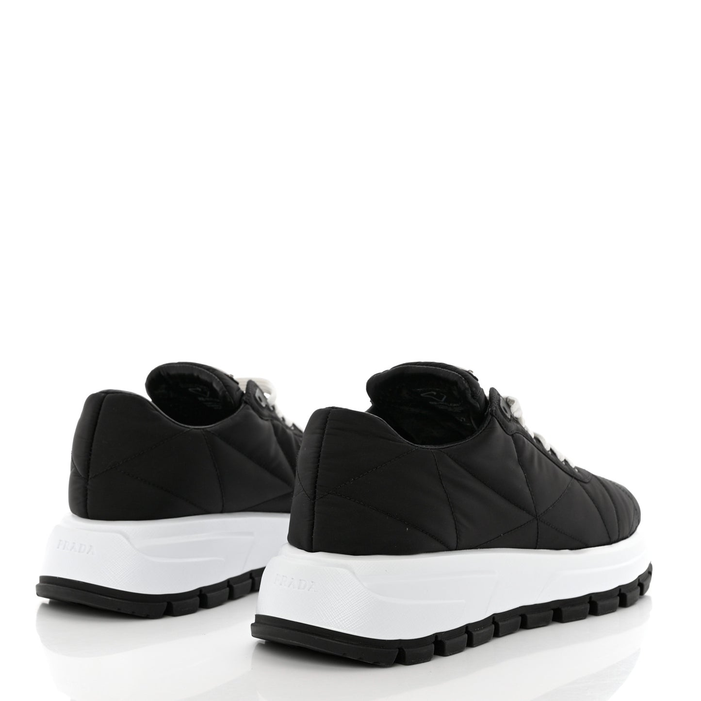 Re-Nylon Piuma Metal Triangle Logo Quilted 45mm Sneakers 41 Black