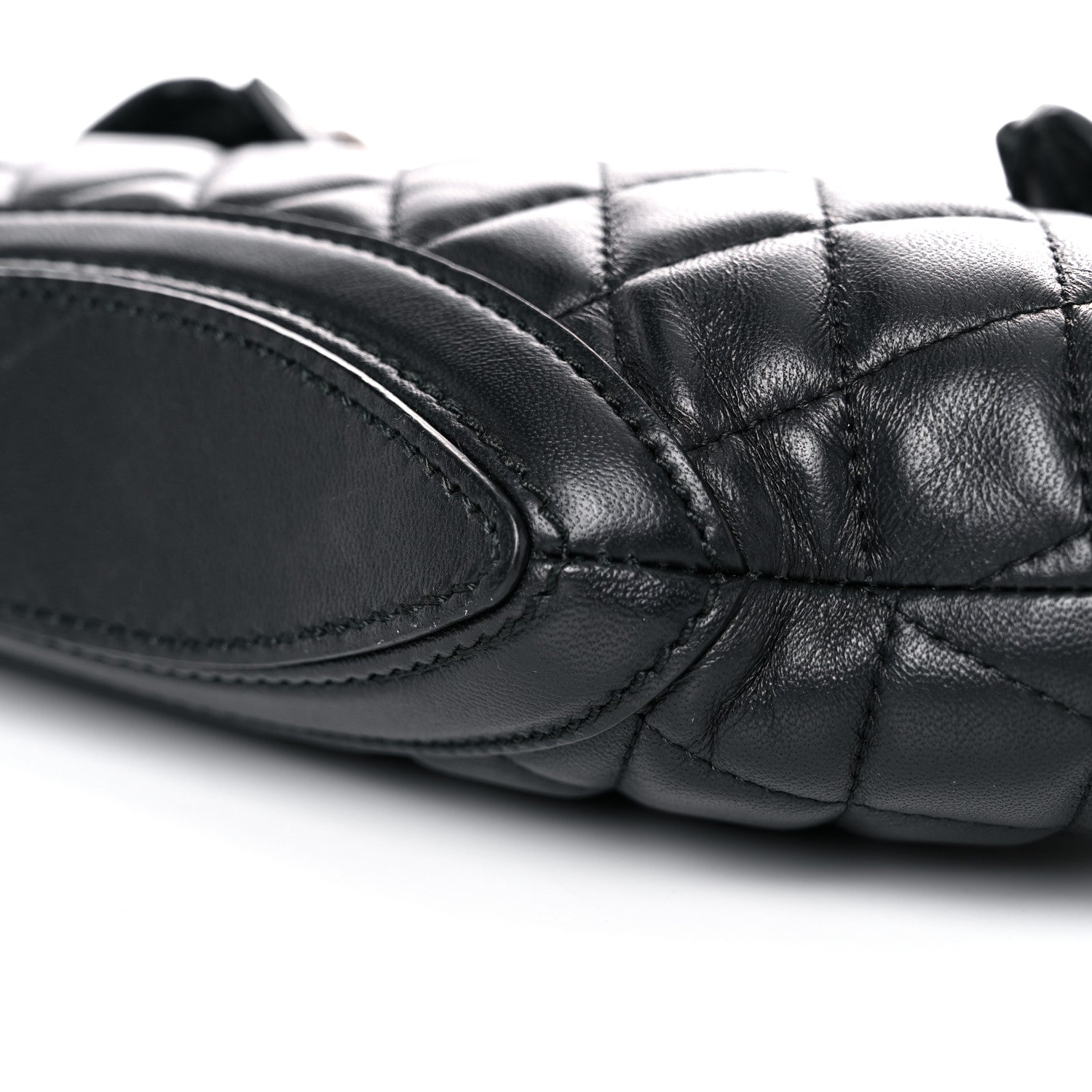 Alexander McQueen Lambskin Quilted De Manta Clutch Black 9 of 12