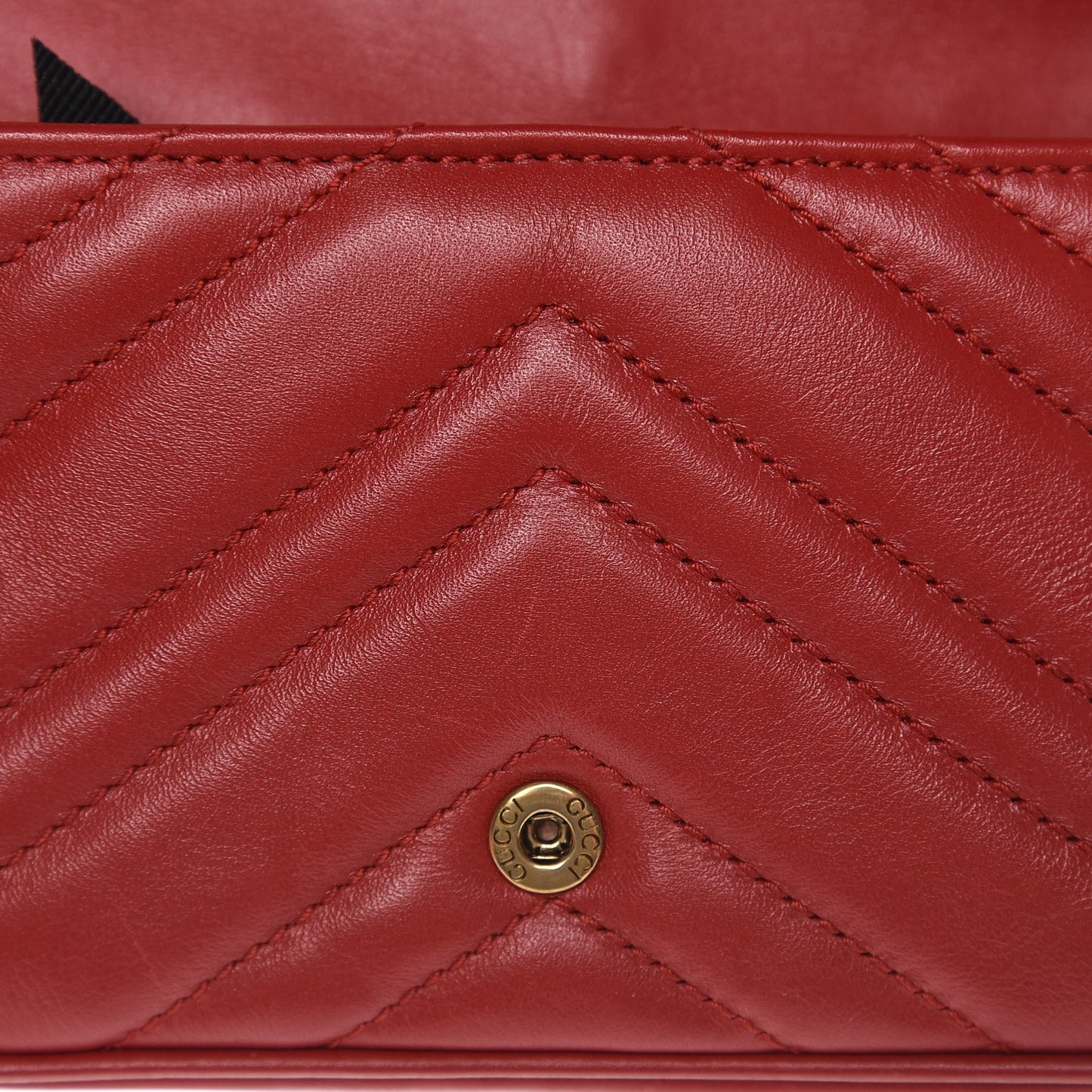 Calfskin Matelasse Super Mini GG Marmont Shoulder Bag Hibiscus Red