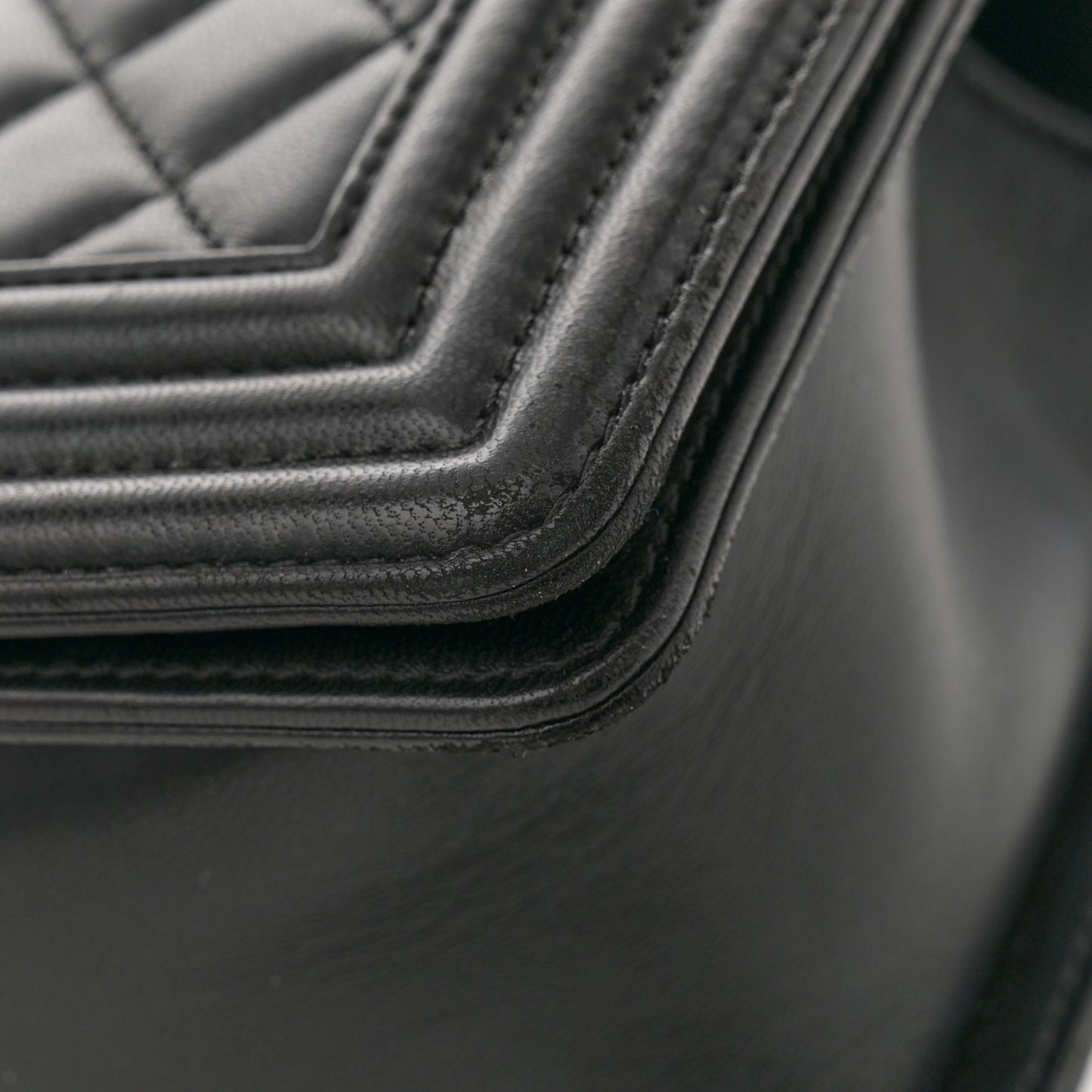 Lambskin Quilted Medium Boy Flap Black