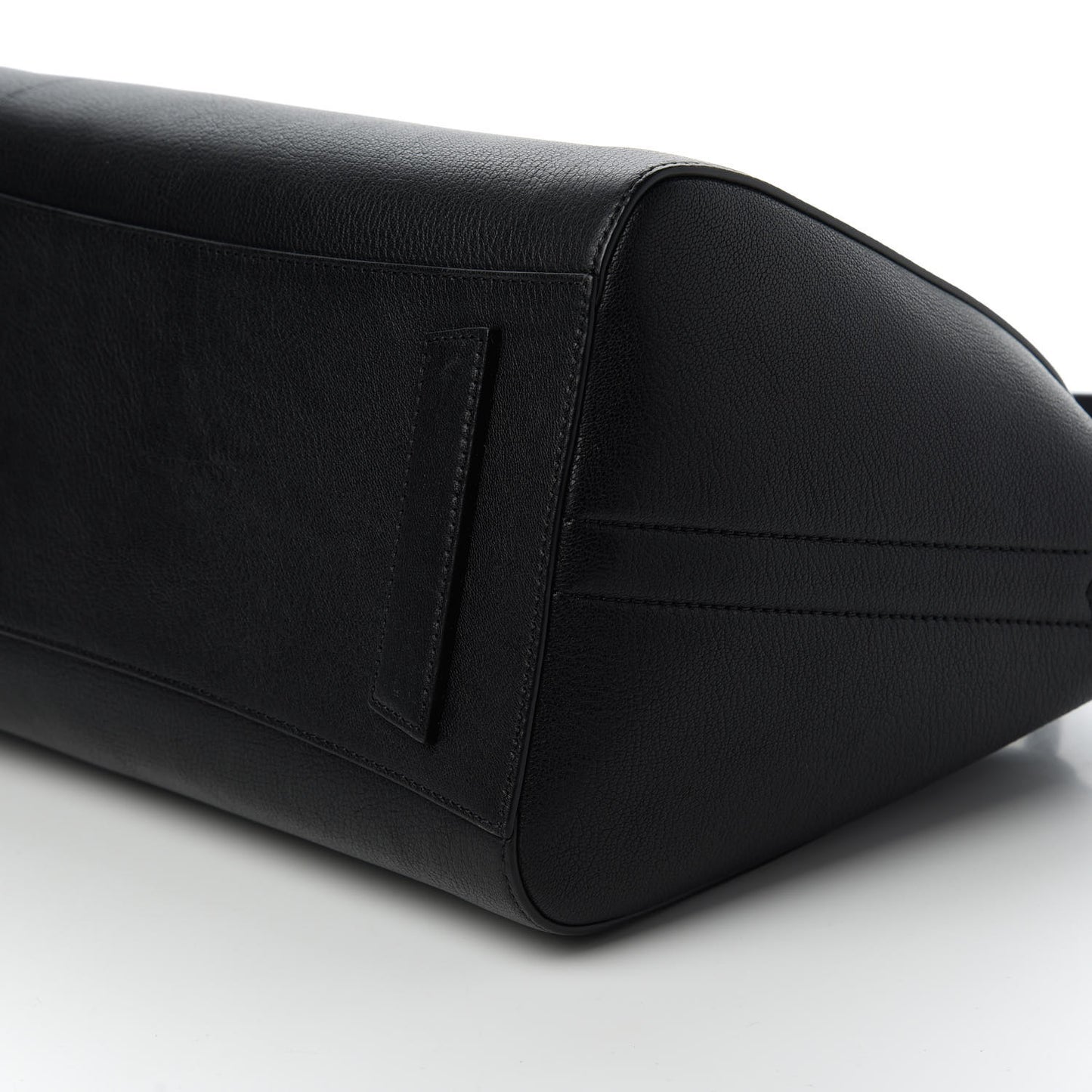 Sugar Goatskin Medium Antigona Black