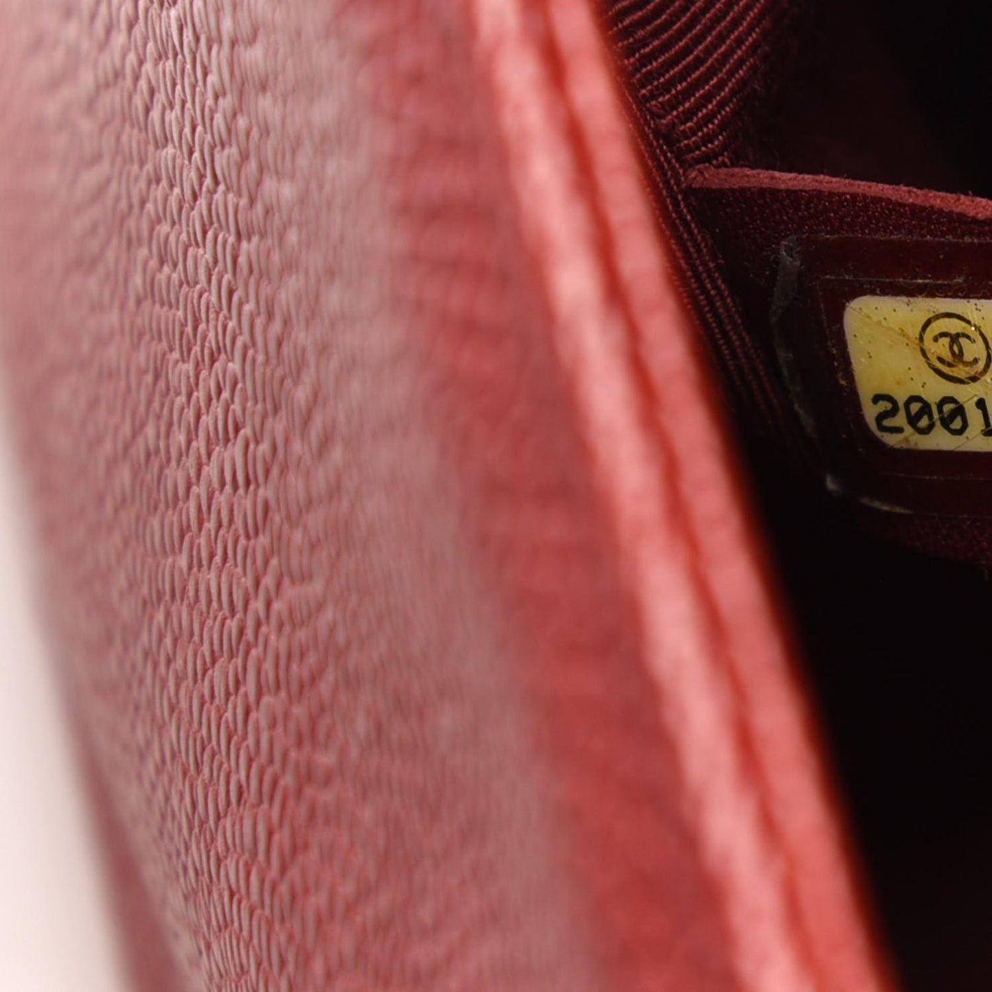 Caviar Quilted Medium Boy Flap Red
