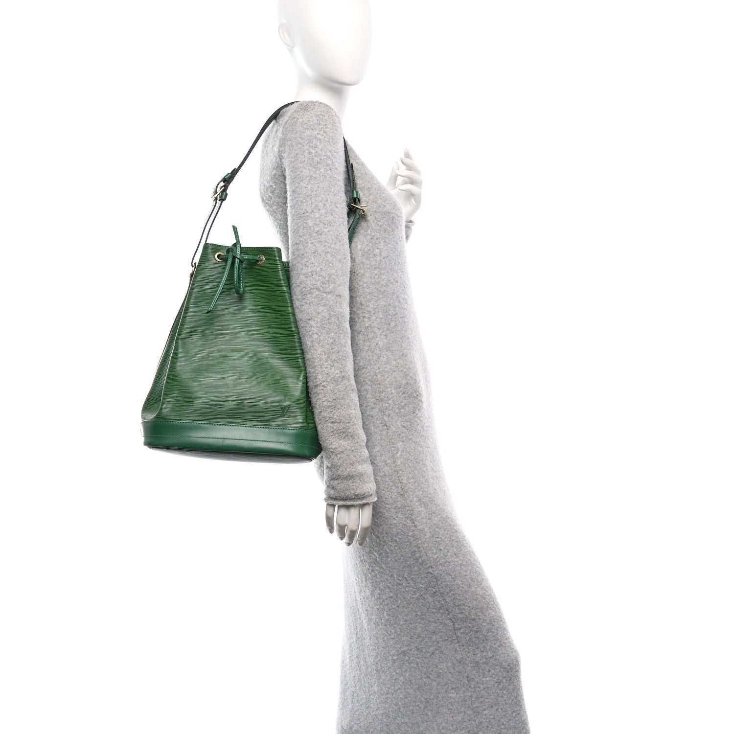 Louis Vuitton Epi Noe Borneo 2 of 9