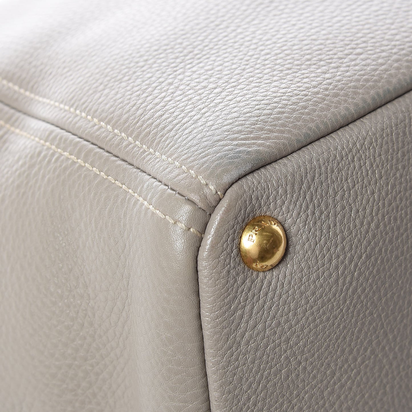 Vitello Daino Side Pocket Hobo Pomice