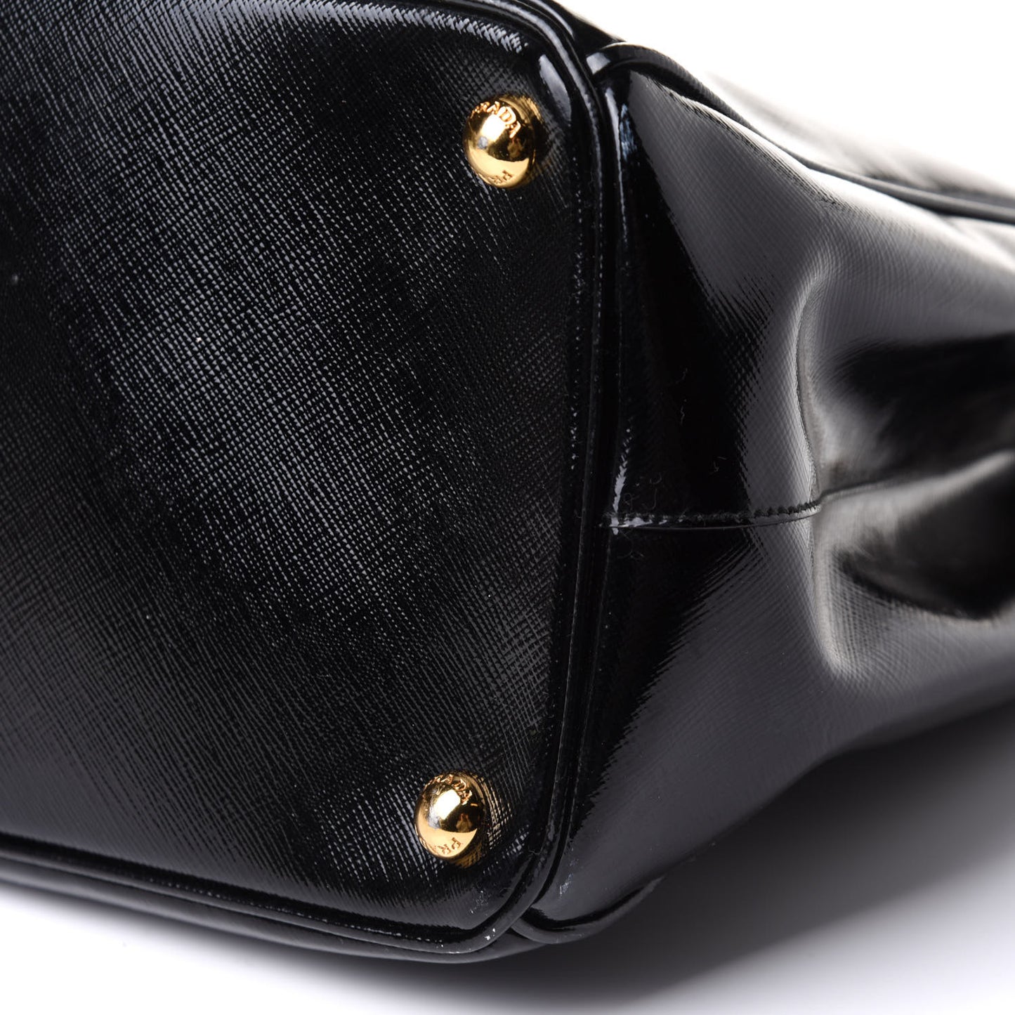 Saffiano Vernice Medium Galleria Double Zip Tote Black