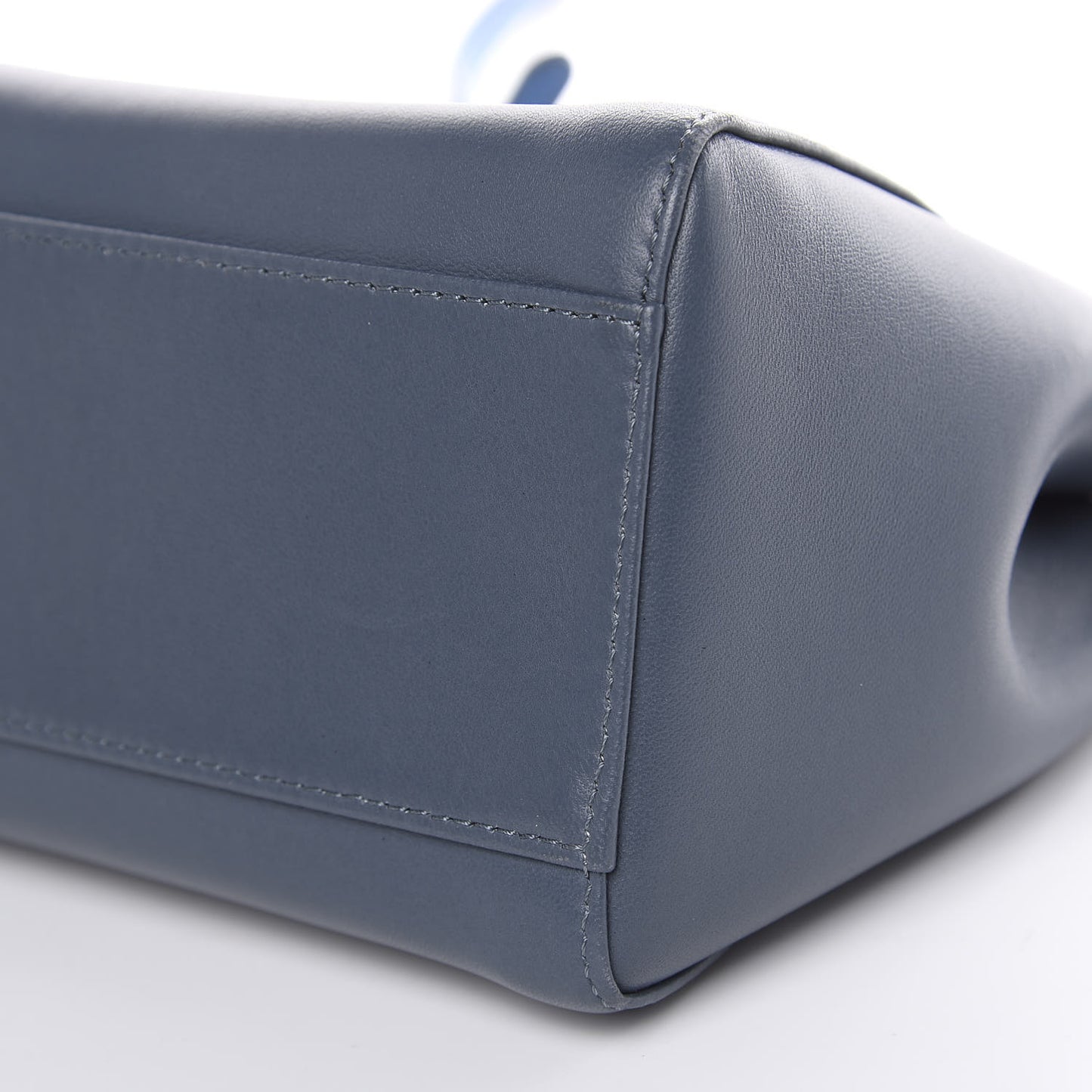 Nappa Colorblock Mini Peekaboo Iconic Satchel Tempesta Nebula Polvere
