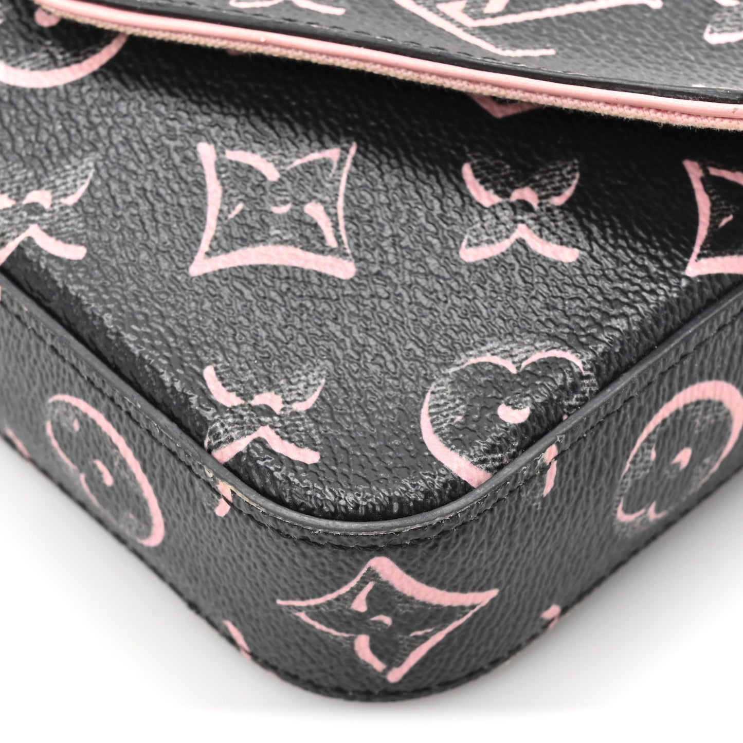 Monogram Fall For You Felicie Strap & Go Black