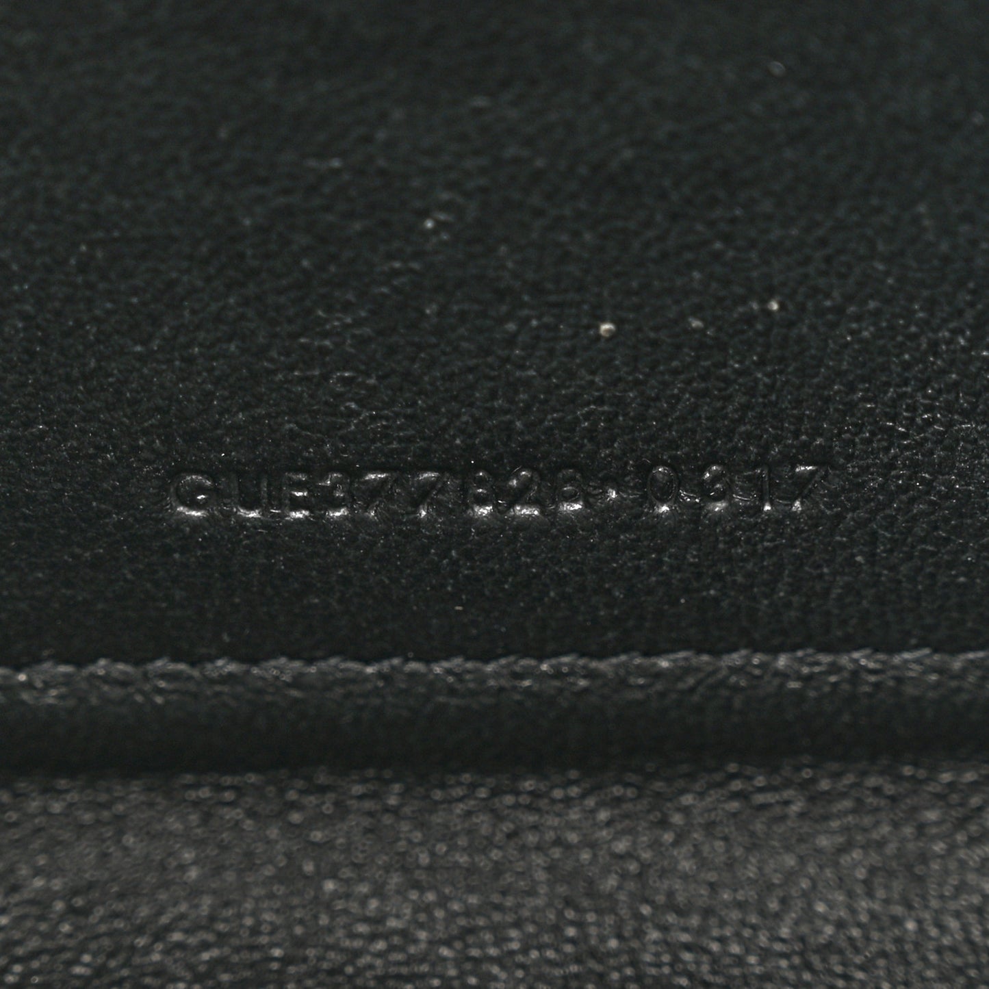 Grain De Poudre Matelasse Chevron Monogram Monochrome Chain Wallet Black