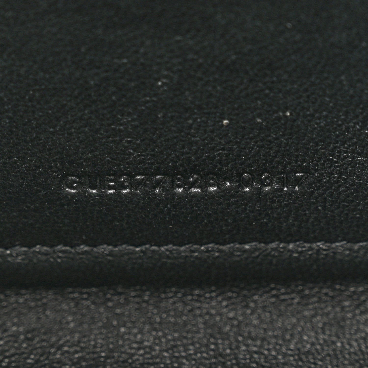 Saint Laurent Grain De Poudre Matelasse Chevron Monogram Monochrome Chain Wallet Black 8 of 13