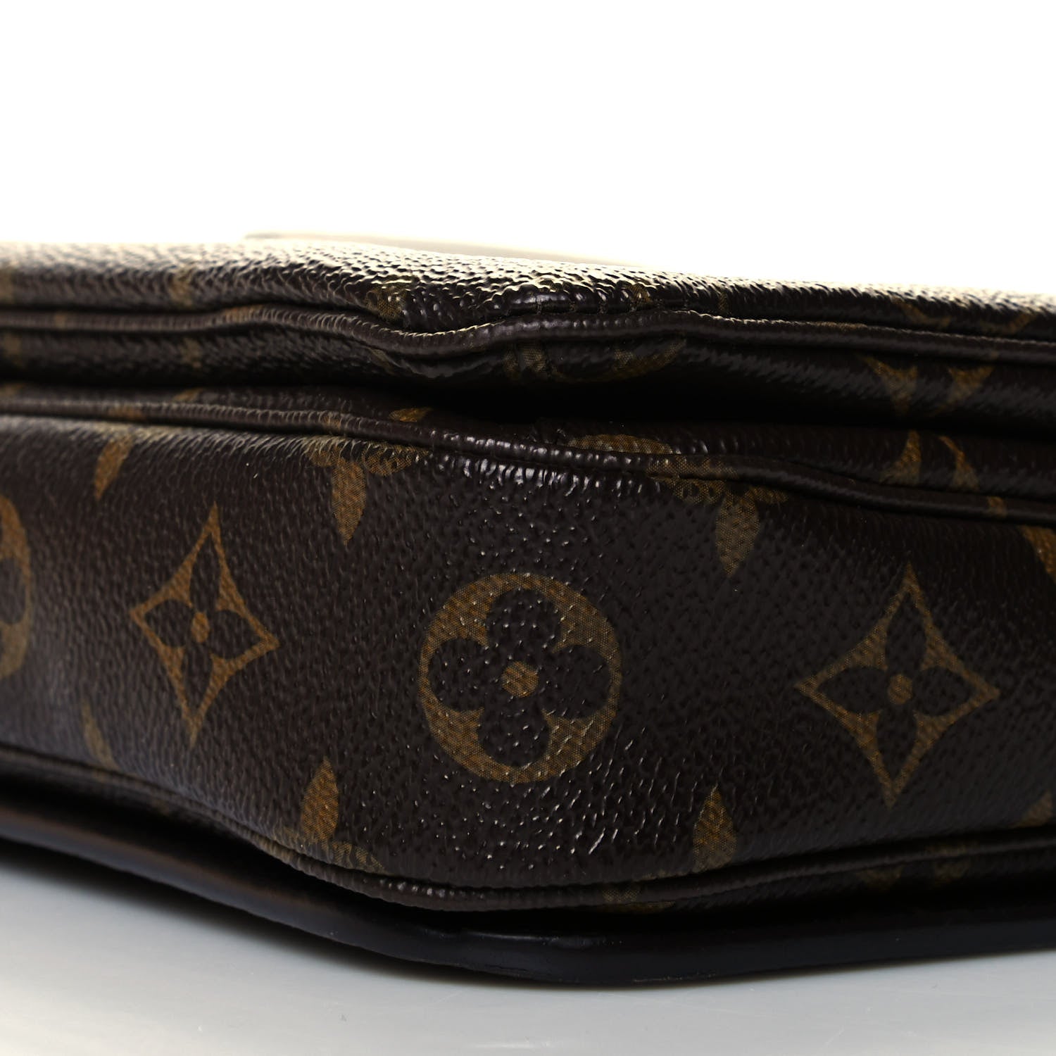 Louis Vuitton Monogram Pochette Metis 9 of 10