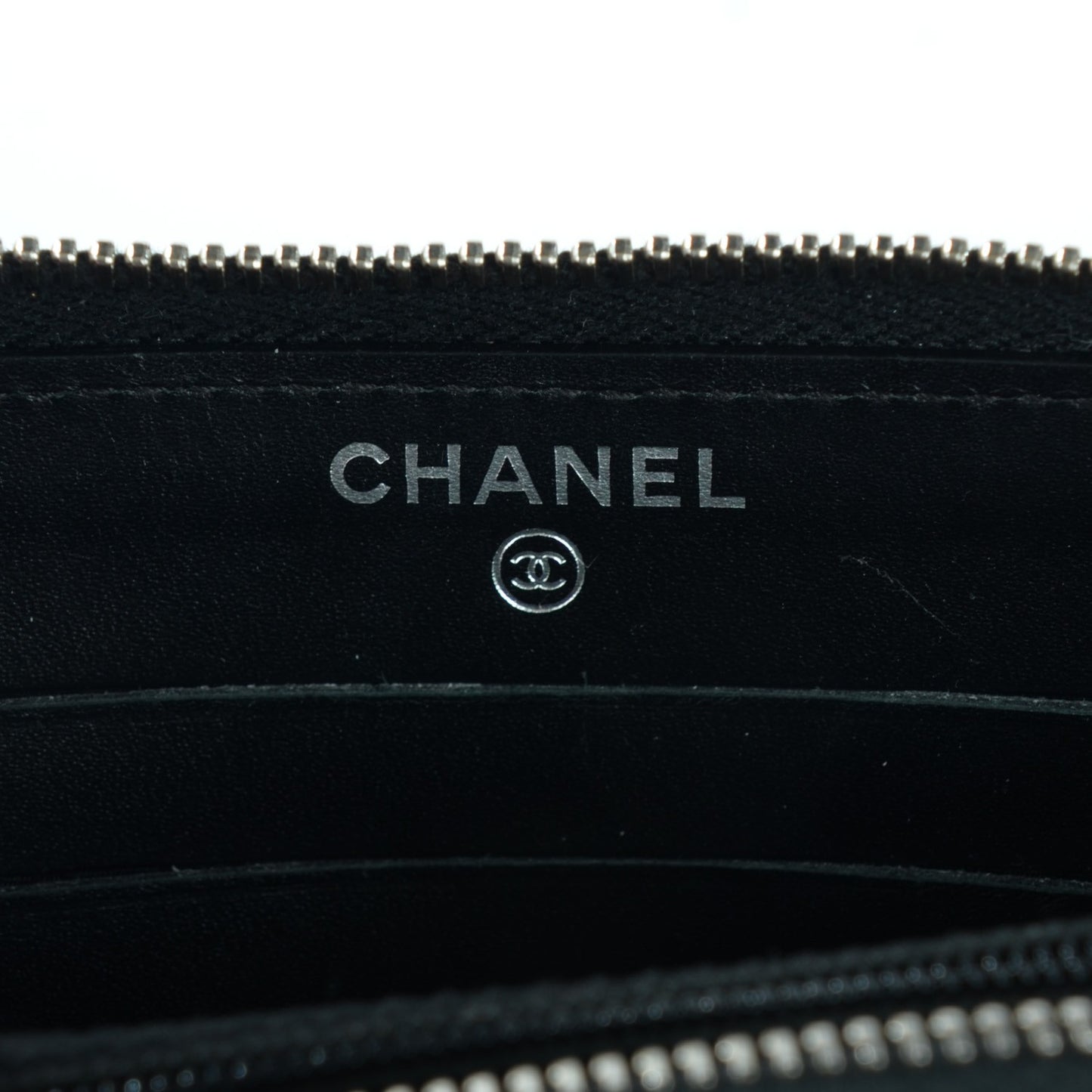 Caviar Quilted Small Gusset Zip Around Wallet Black