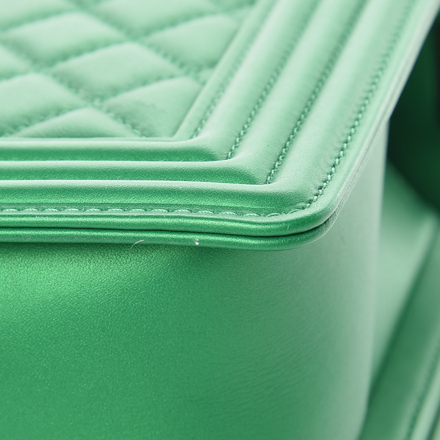 Metallic Calfskin Quilted New Medium Boy Flap Green