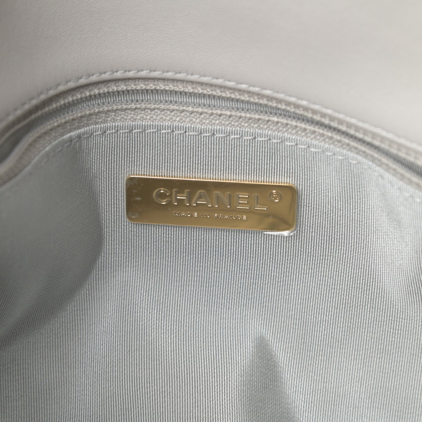 Lambskin Quilted Medium Chanel 19 Flap Grey